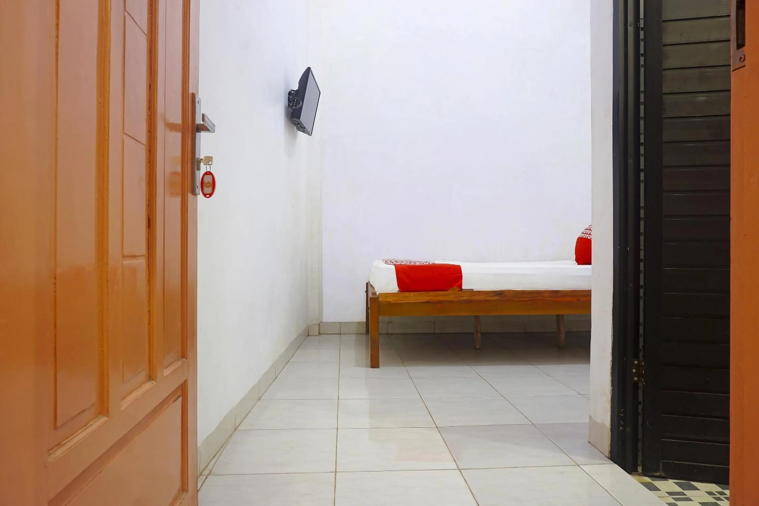 Bedroom, Bed in Hotel O Almeerah Homestay Syariah Near RS Hermina