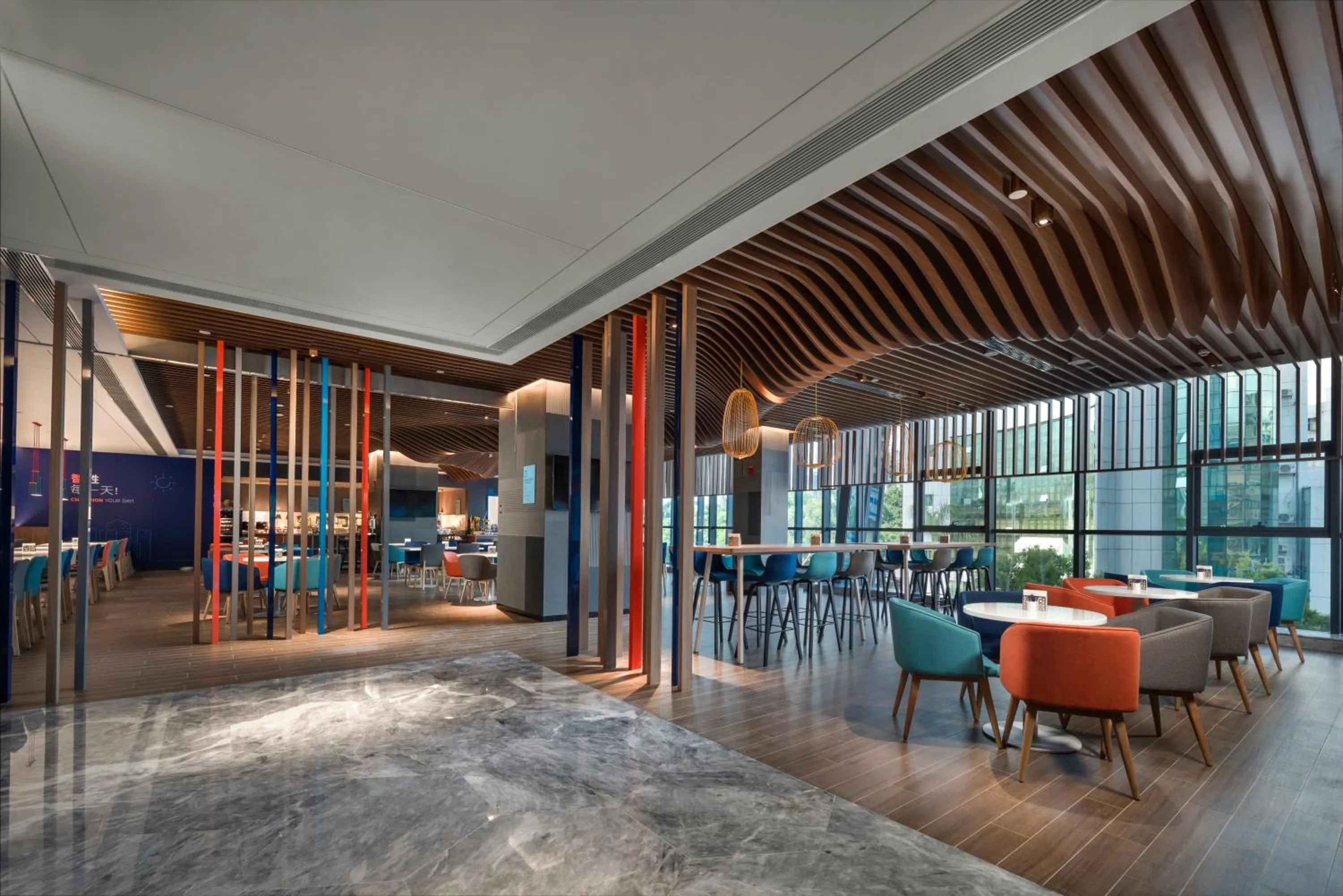 Restaurant/places to eat in Holiday Inn Express Zhuhai Gongbei by IHG