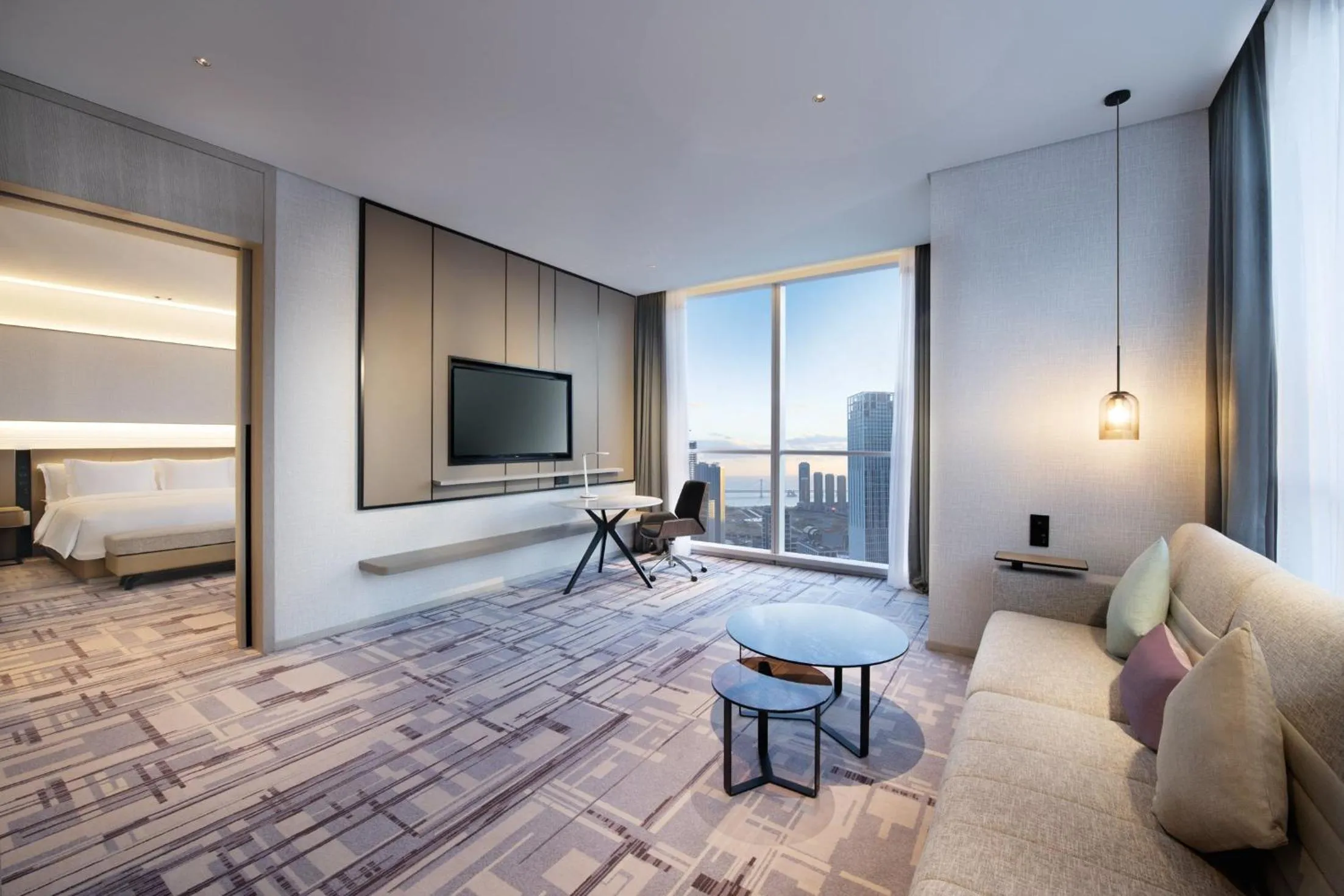 Photo of the whole room, Bed in Crowne Plaza Dalian Xinghai by IHG