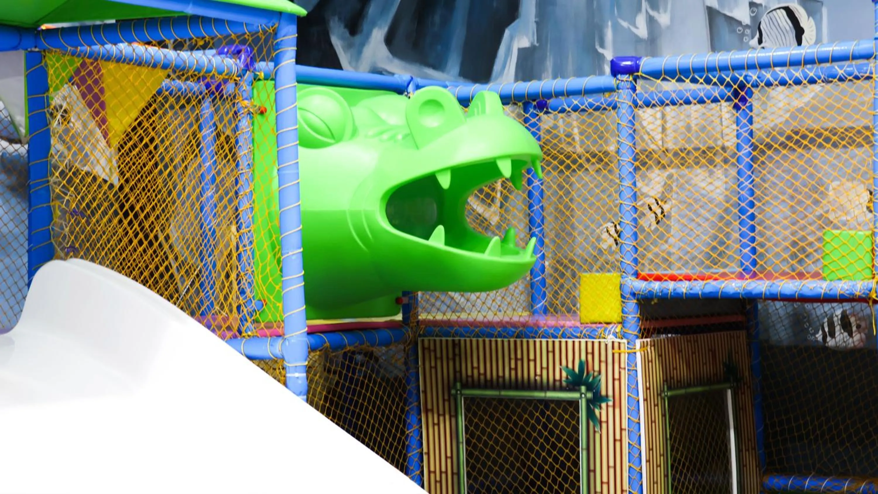 Swimming pool in Crowne Plaza Dalian Xinghai by IHG