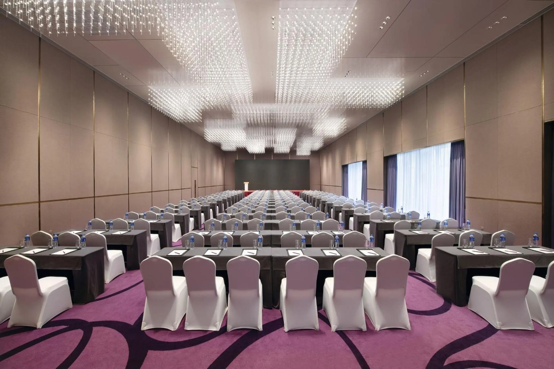 Banquet/Function facilities in Crowne Plaza Dalian Xinghai by IHG