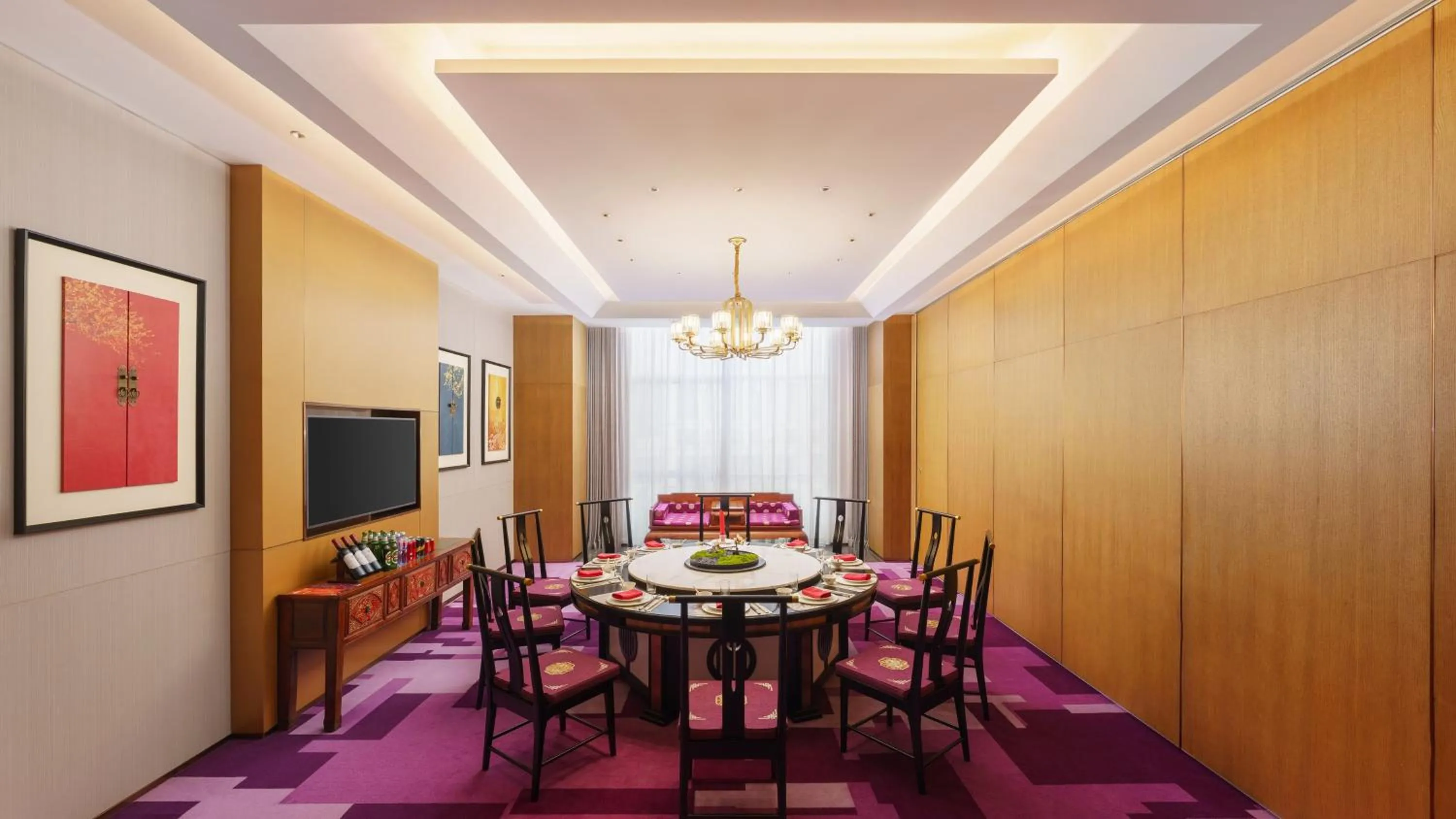 Restaurant/places to eat in Crowne Plaza Dalian Xinghai by IHG