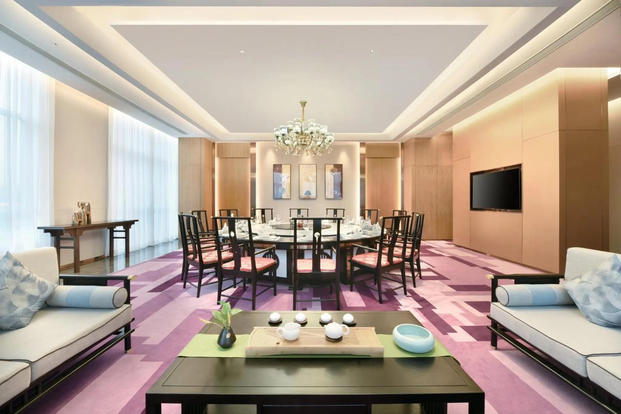 Restaurant/places to eat in Crowne Plaza Dalian Xinghai by IHG
