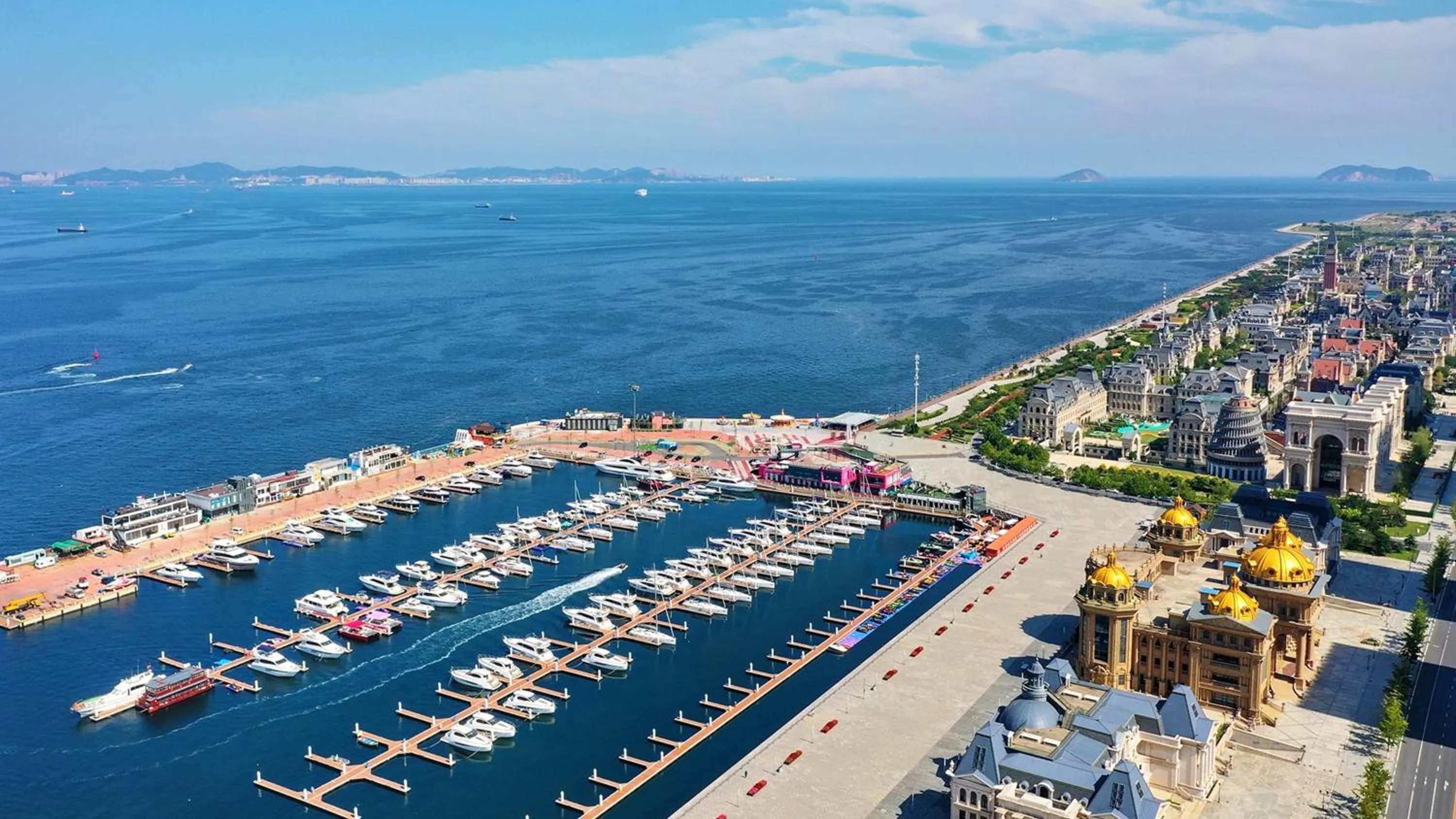 Nearby landmark in Crowne Plaza Dalian Xinghai by IHG