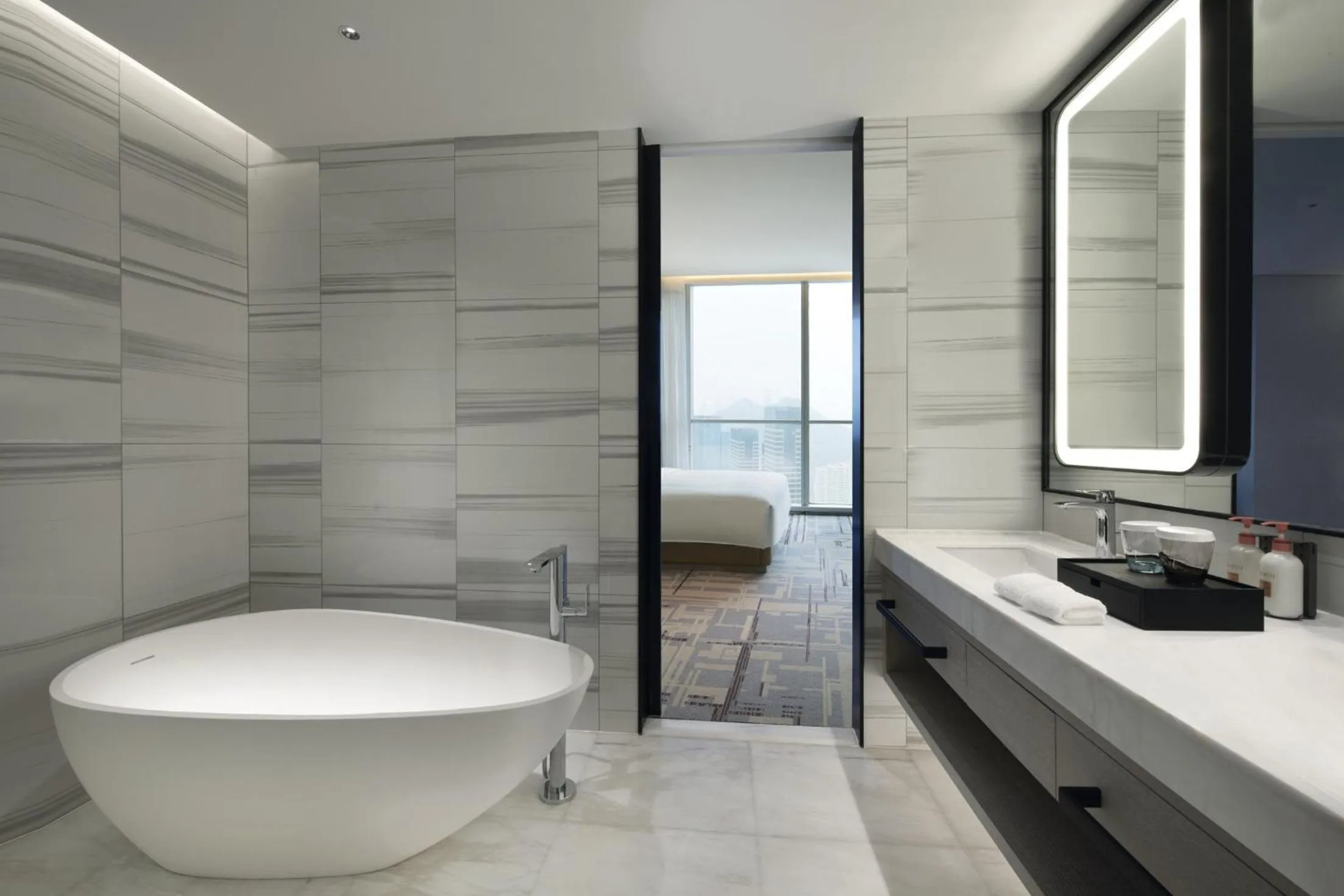 Photo of the whole room in Crowne Plaza Dalian Xinghai by IHG