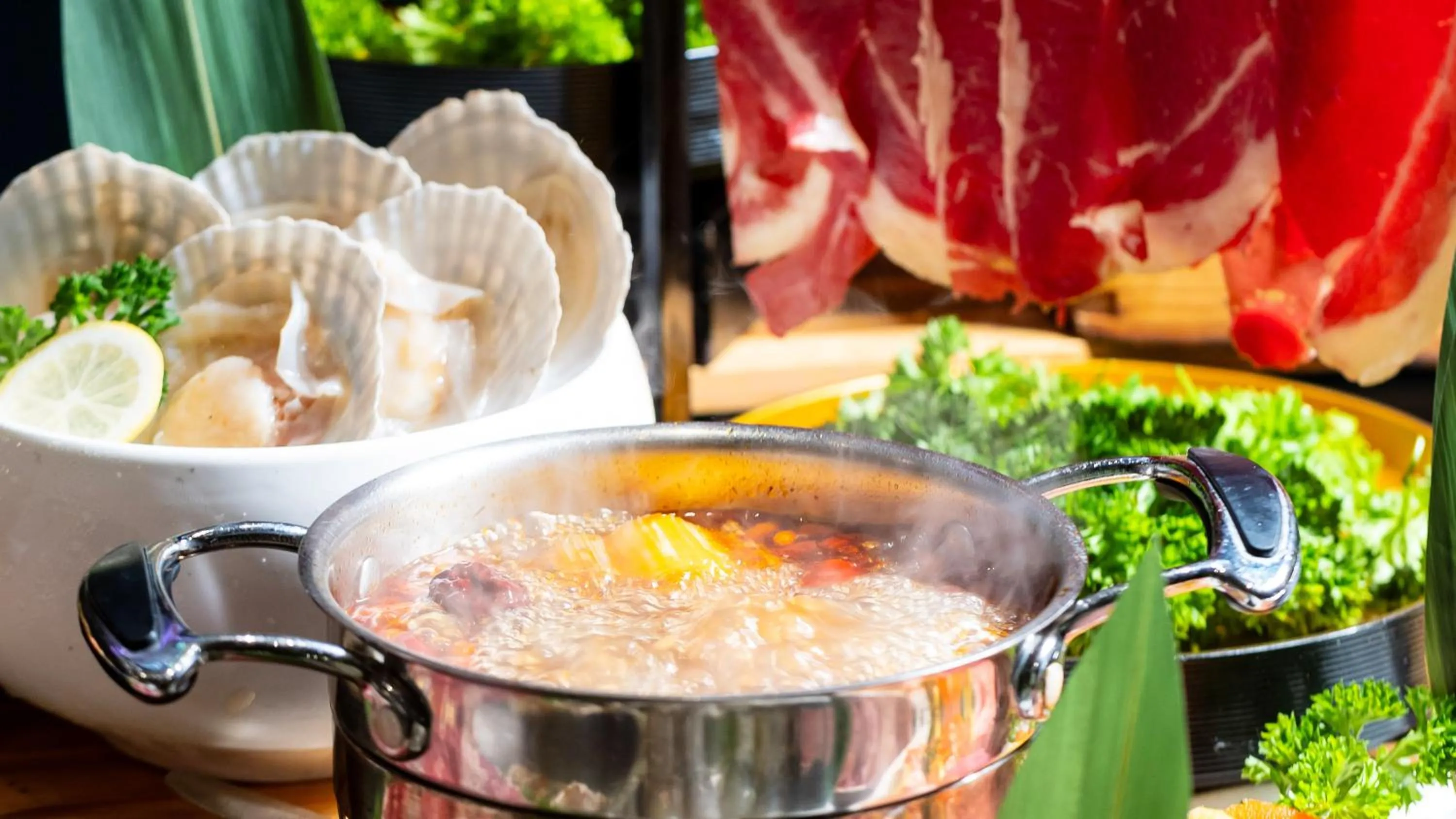 Restaurant/places to eat in Crowne Plaza Dalian Xinghai by IHG