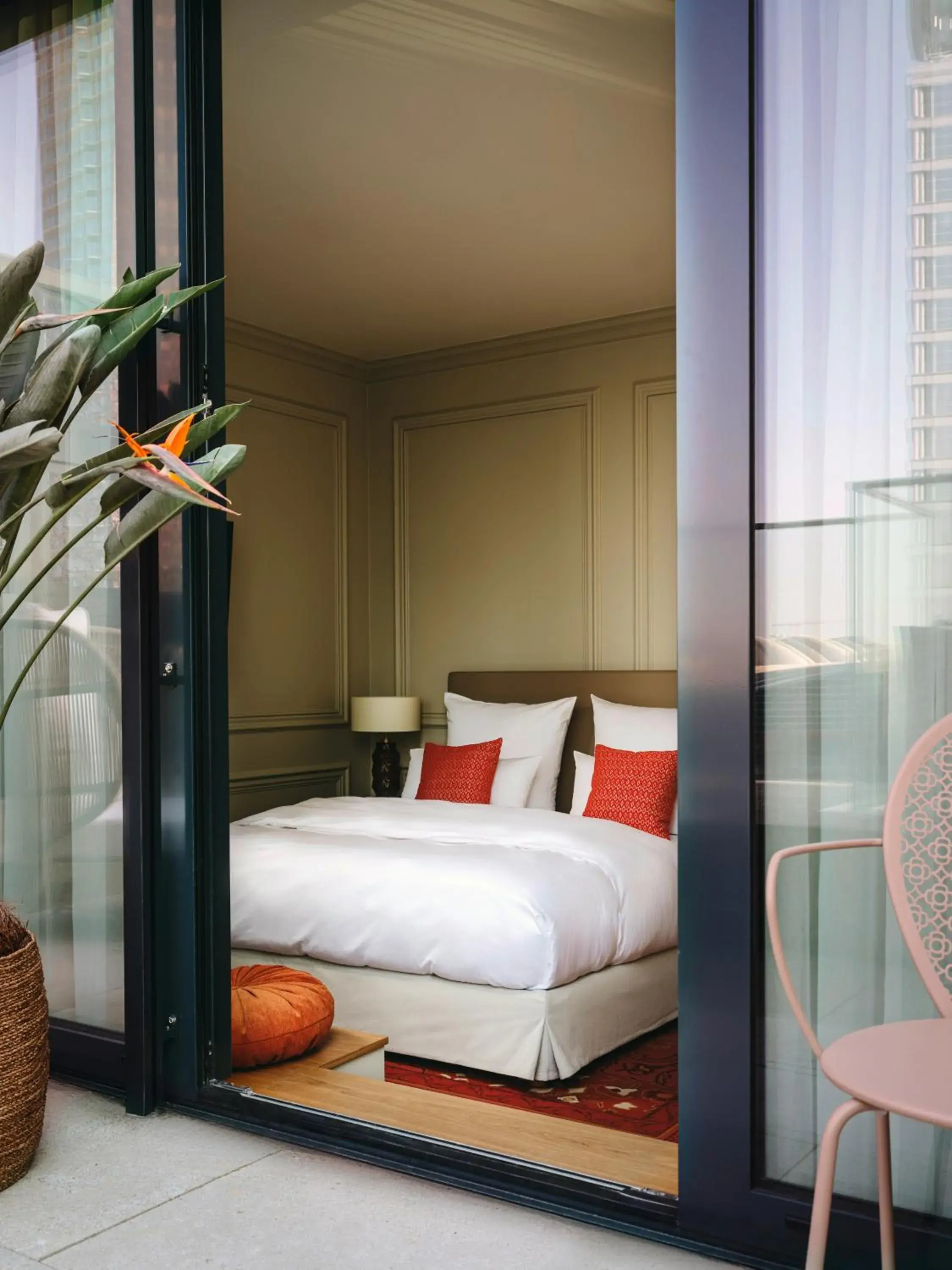 King Room with Balcony in Taj Hessischer Hof Frankfurt King Room with Balcony in Taj Hessischer Hof Frankfurt
