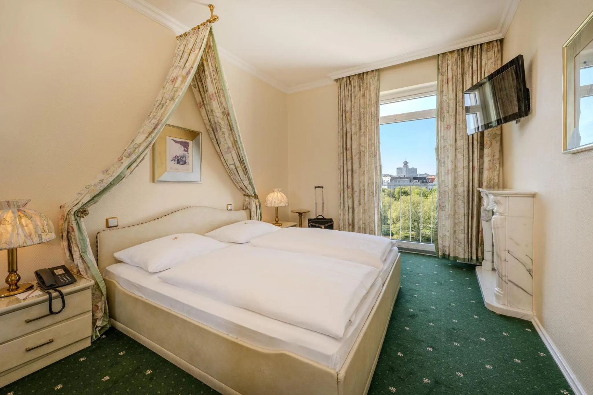 Bedroom, Bed in Ringhotel Seehof