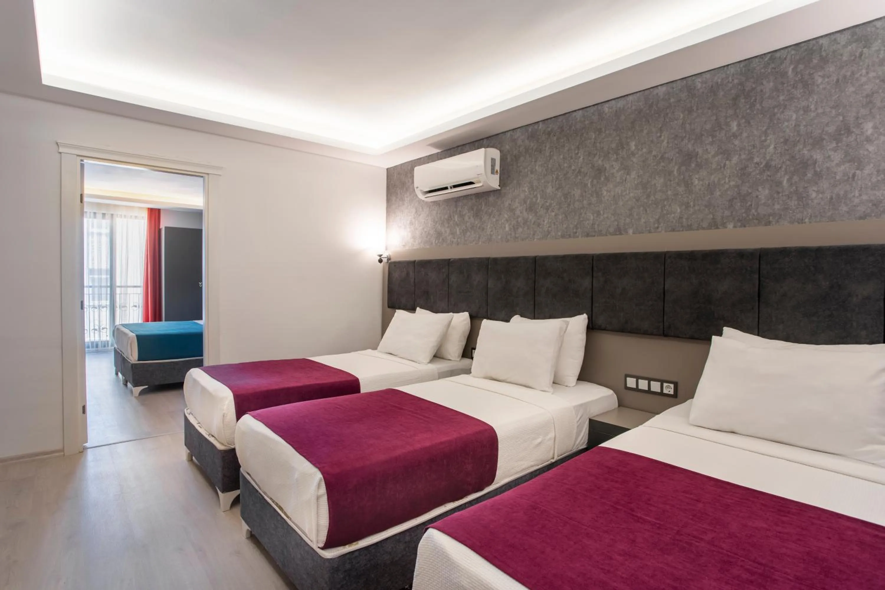 Bedroom, Bed in TAMARA Business Otel