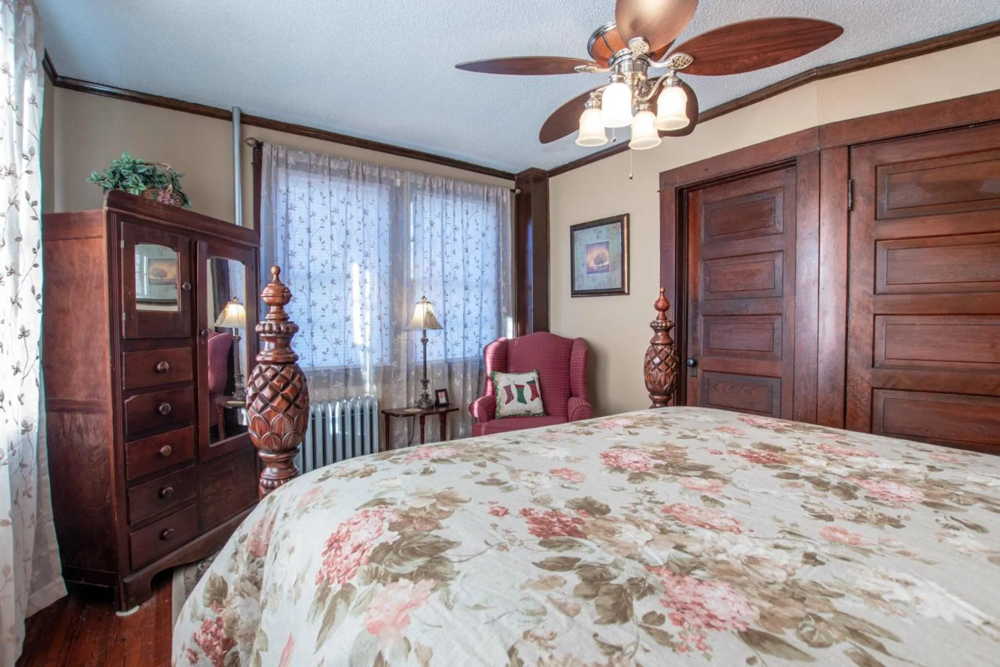 Bed in 1913 Badin Inn