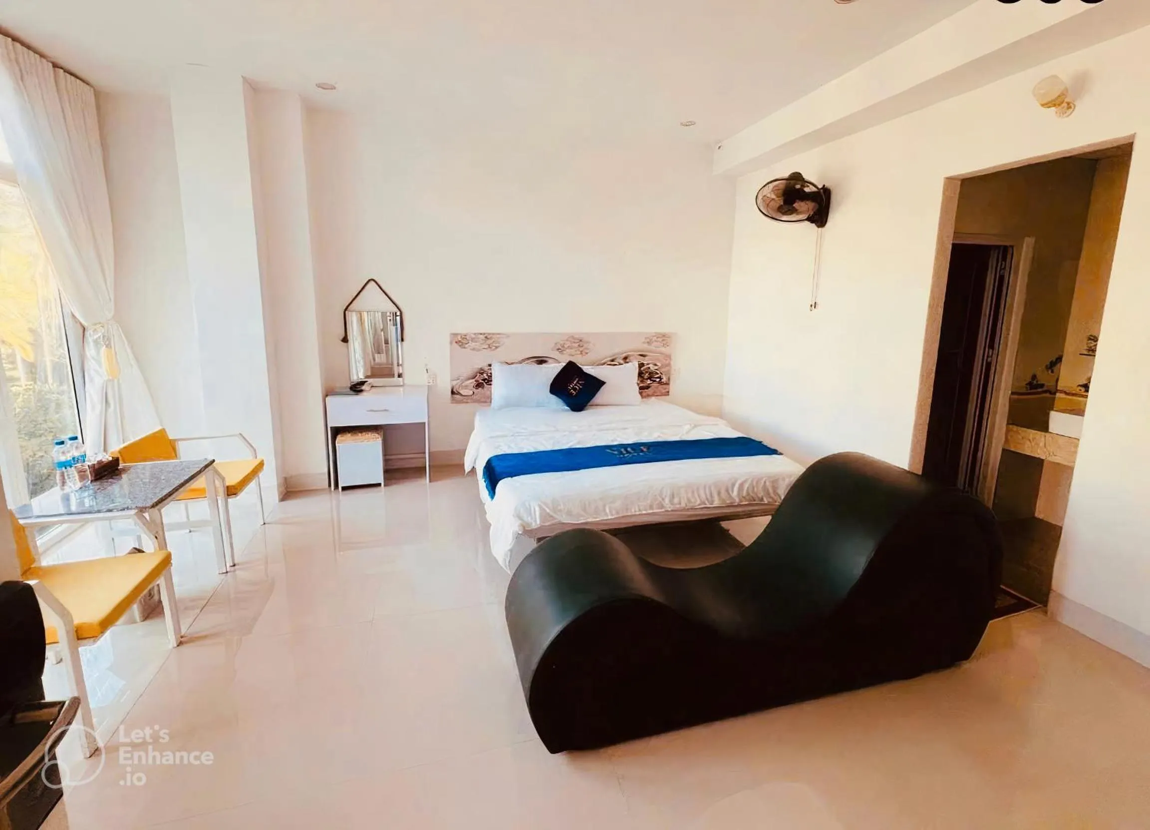 Photo of the whole room, Bed in Nice Hotel Buôn Ma Thuột