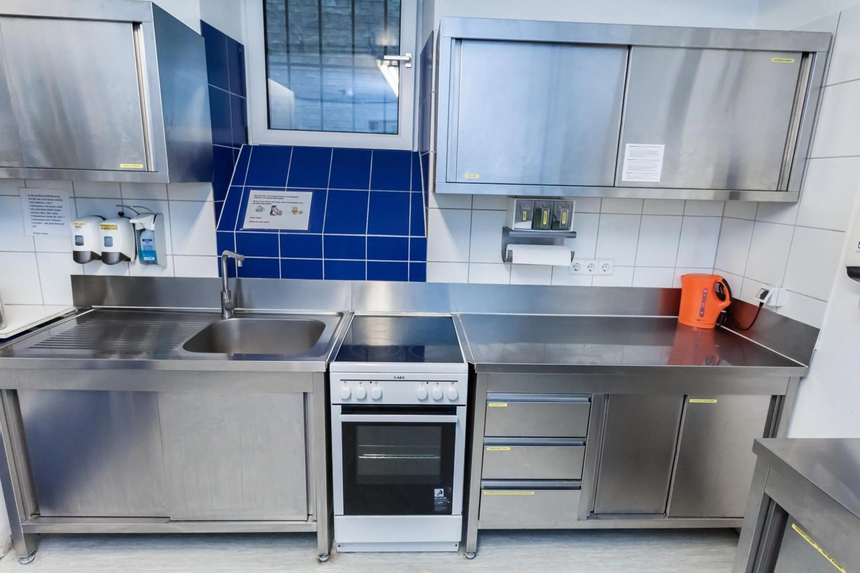 Kitchen or kitchenette in Hostel Alex 30