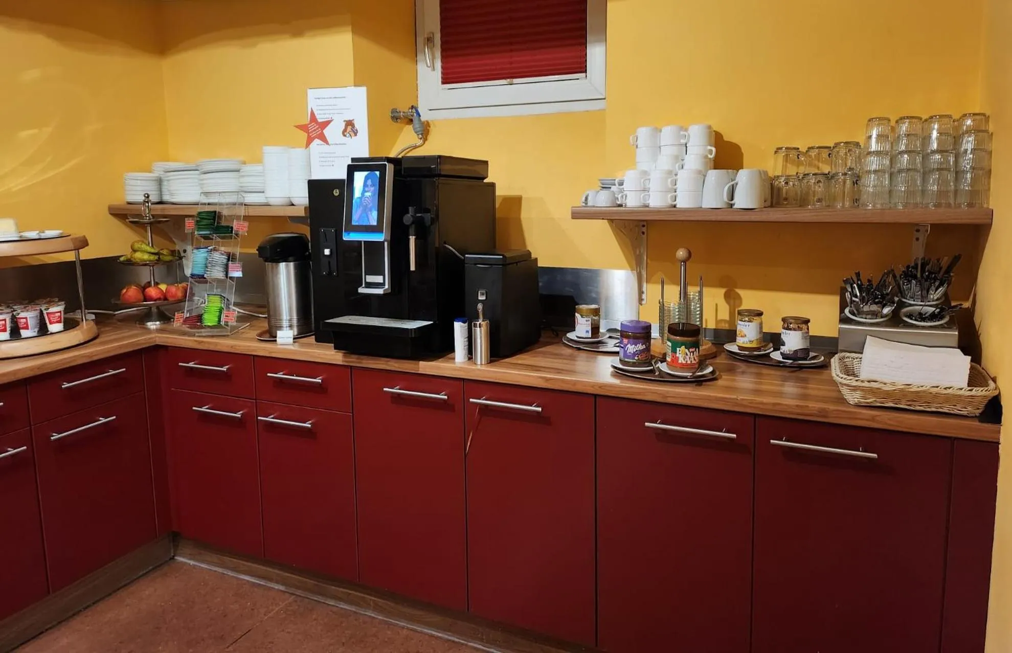 Breakfast in Hostel Alex 30