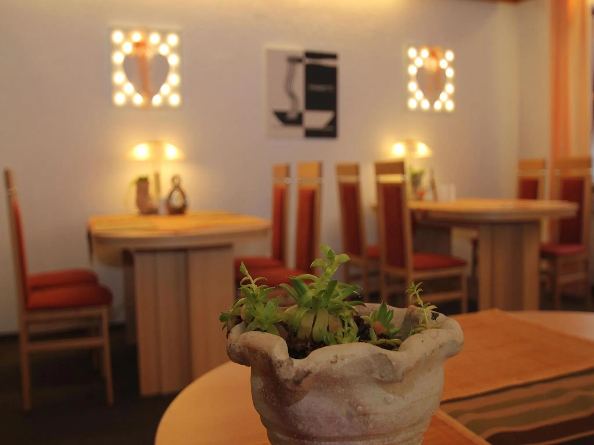 Restaurant/places to eat in Hotel Irene