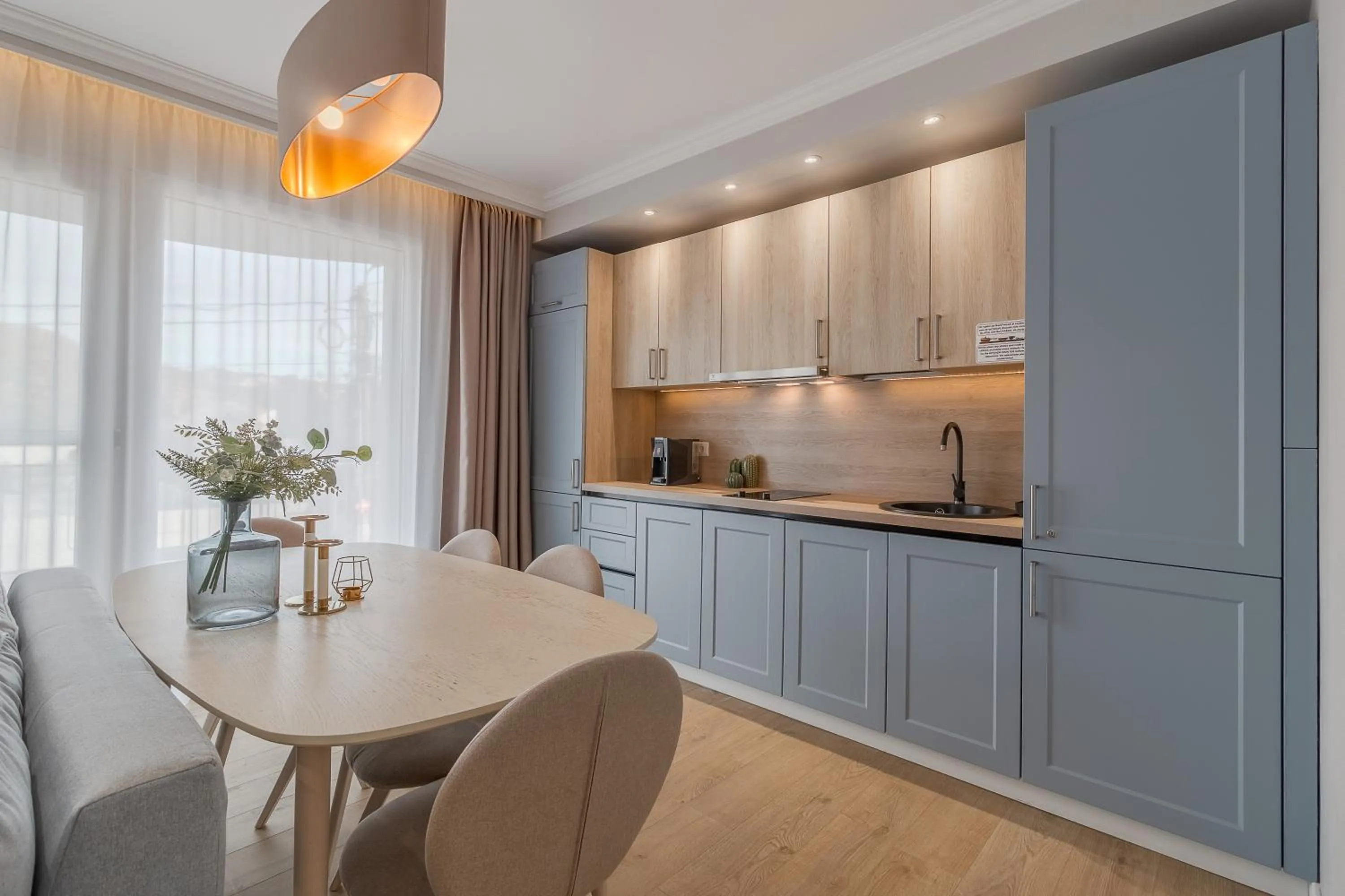 Coffee/tea facilities in Dozsa Residence