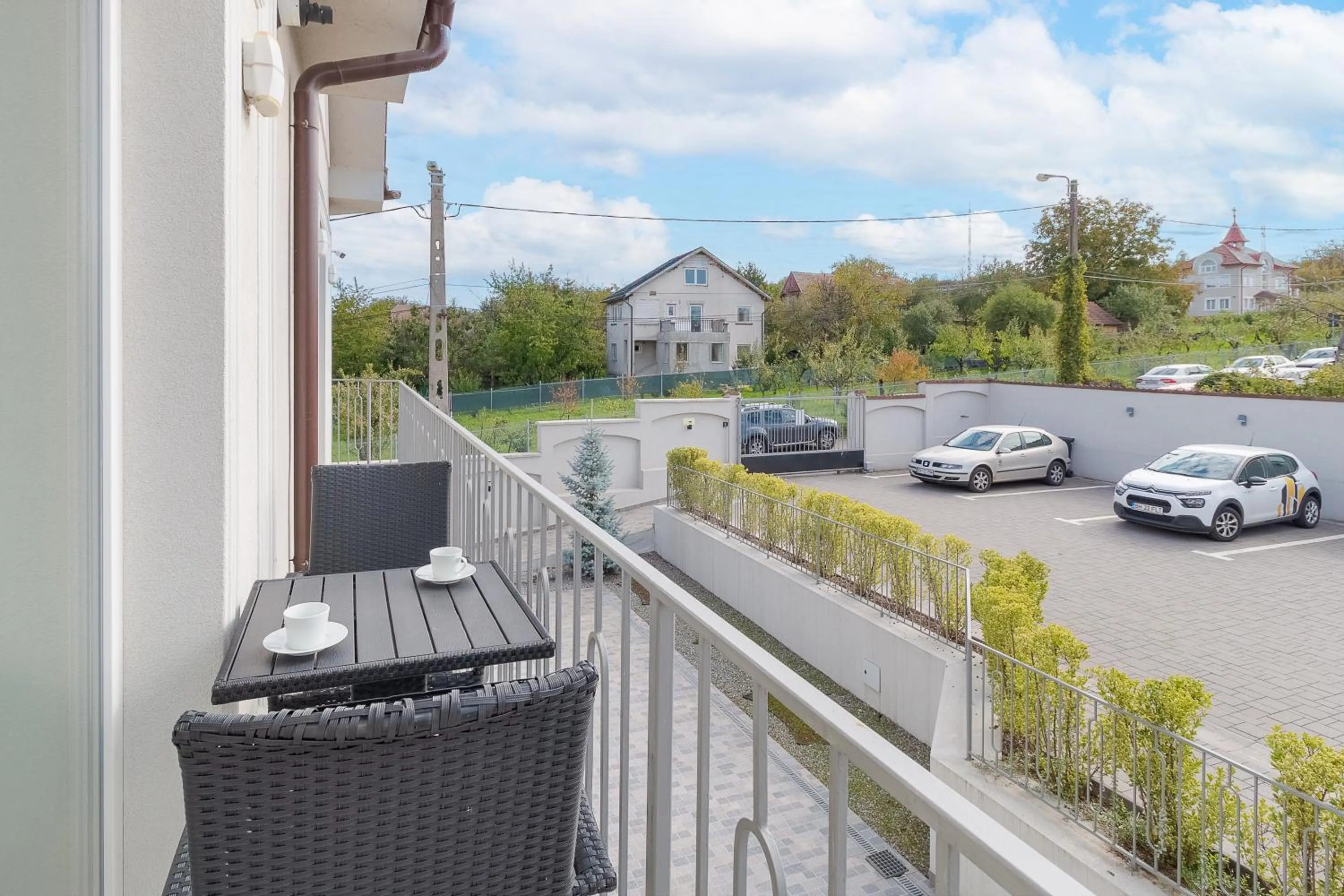 Day in Dozsa Residence