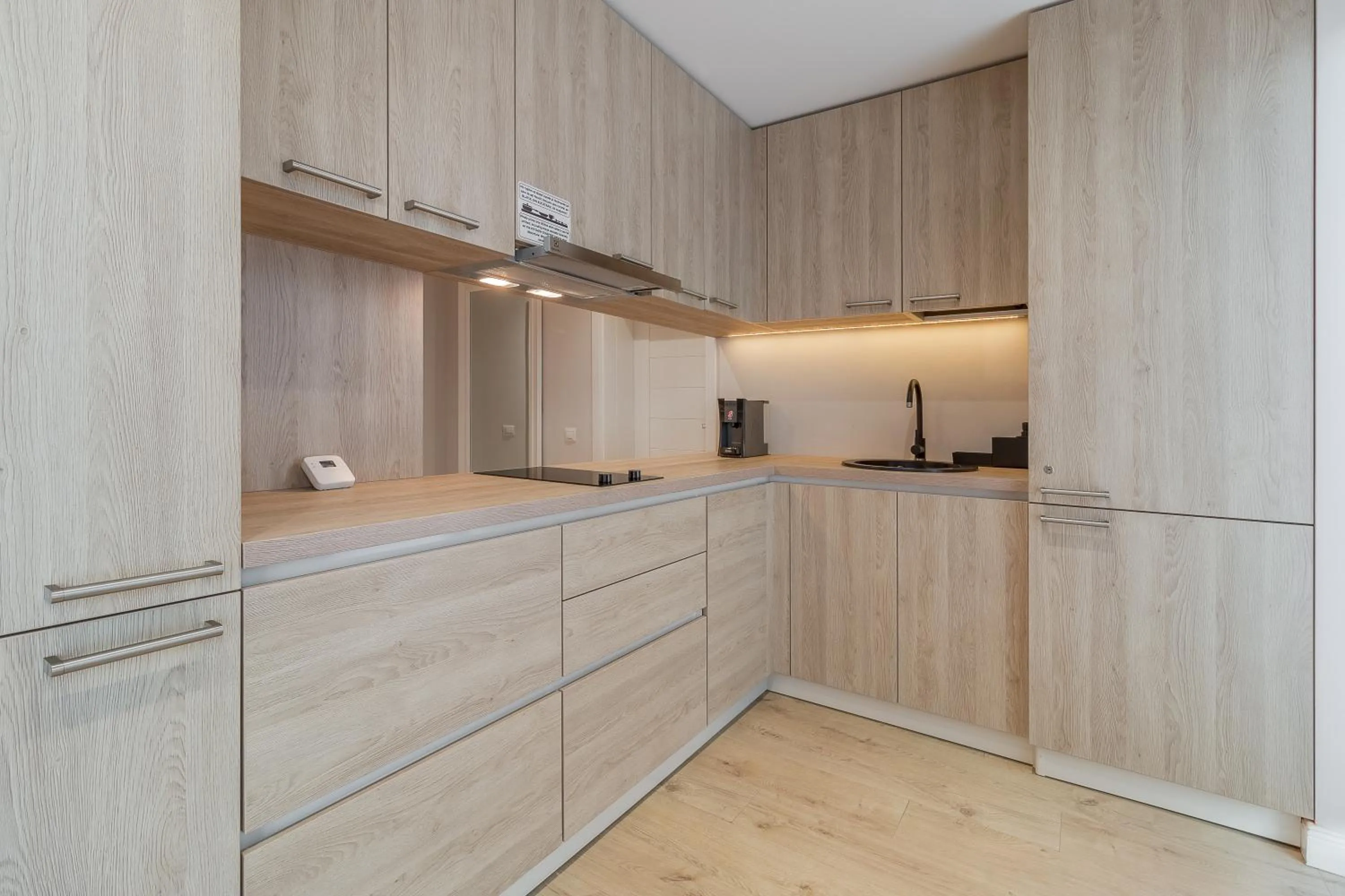 Coffee/tea facilities in Dozsa Residence