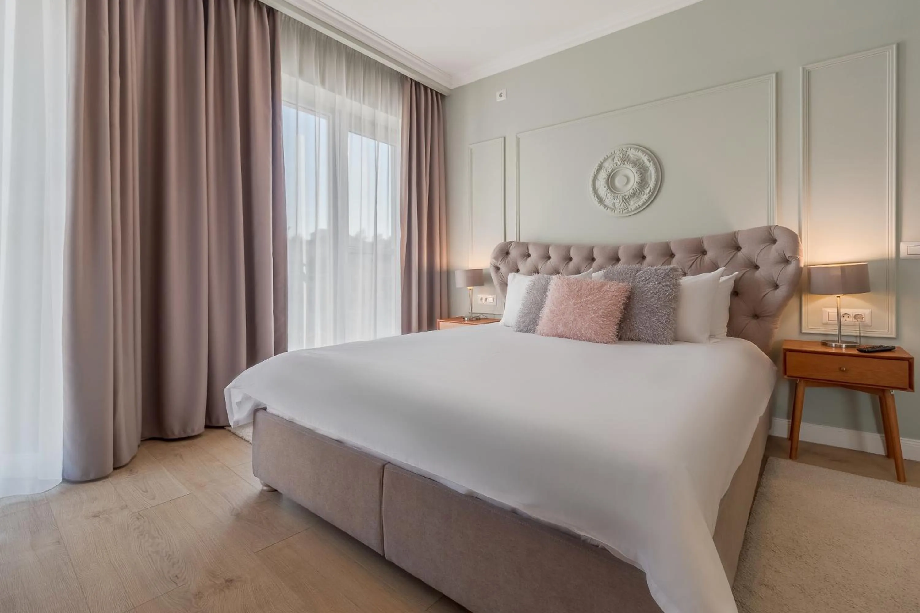 Bed in Dozsa Residence