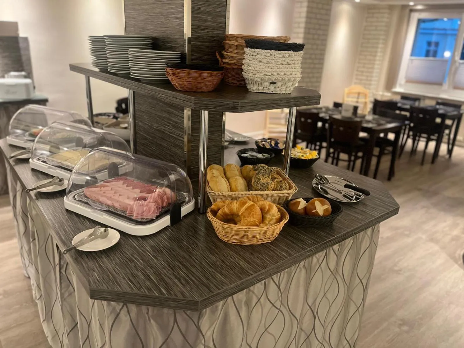 Buffet breakfast in Hotel Kiez Pension Berlin