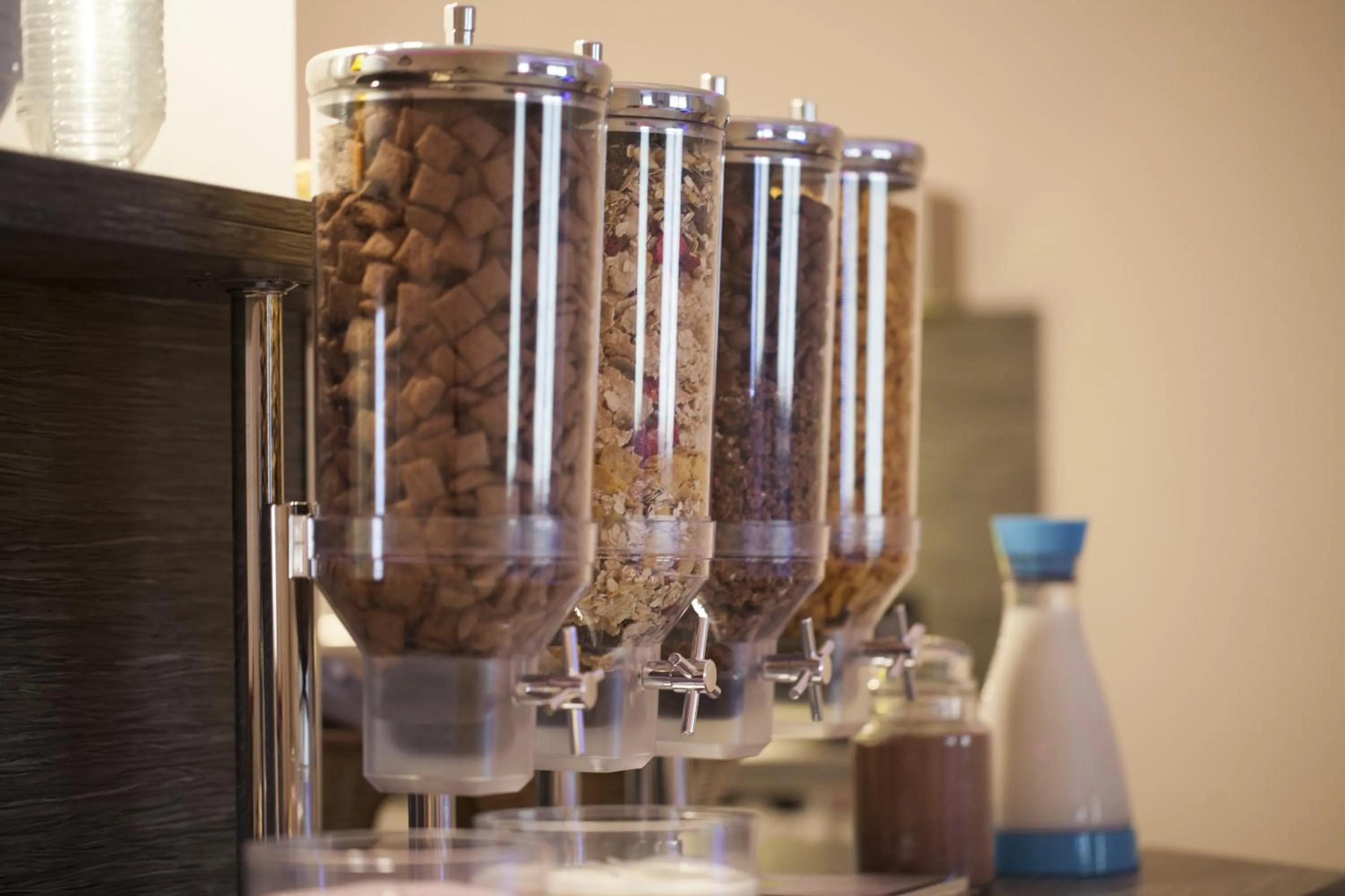 Restaurant/places to eat in Hotel Kiez Pension Berlin