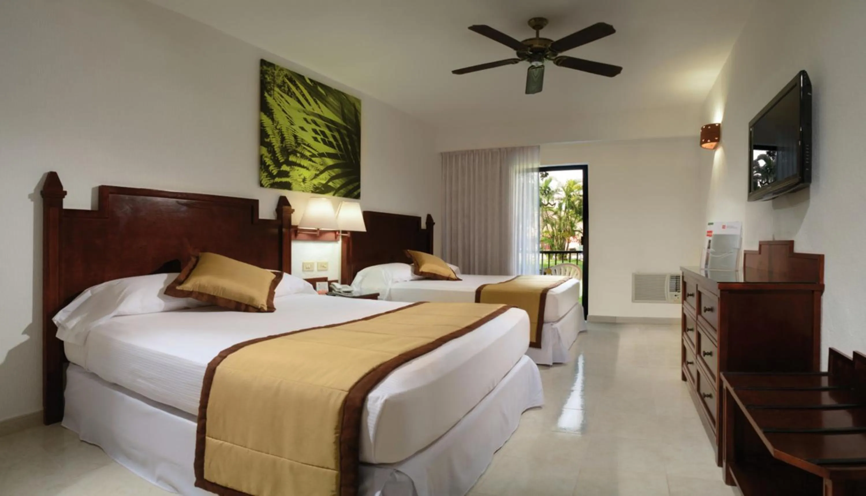 Bed in Riu Lupita - All Inclusive