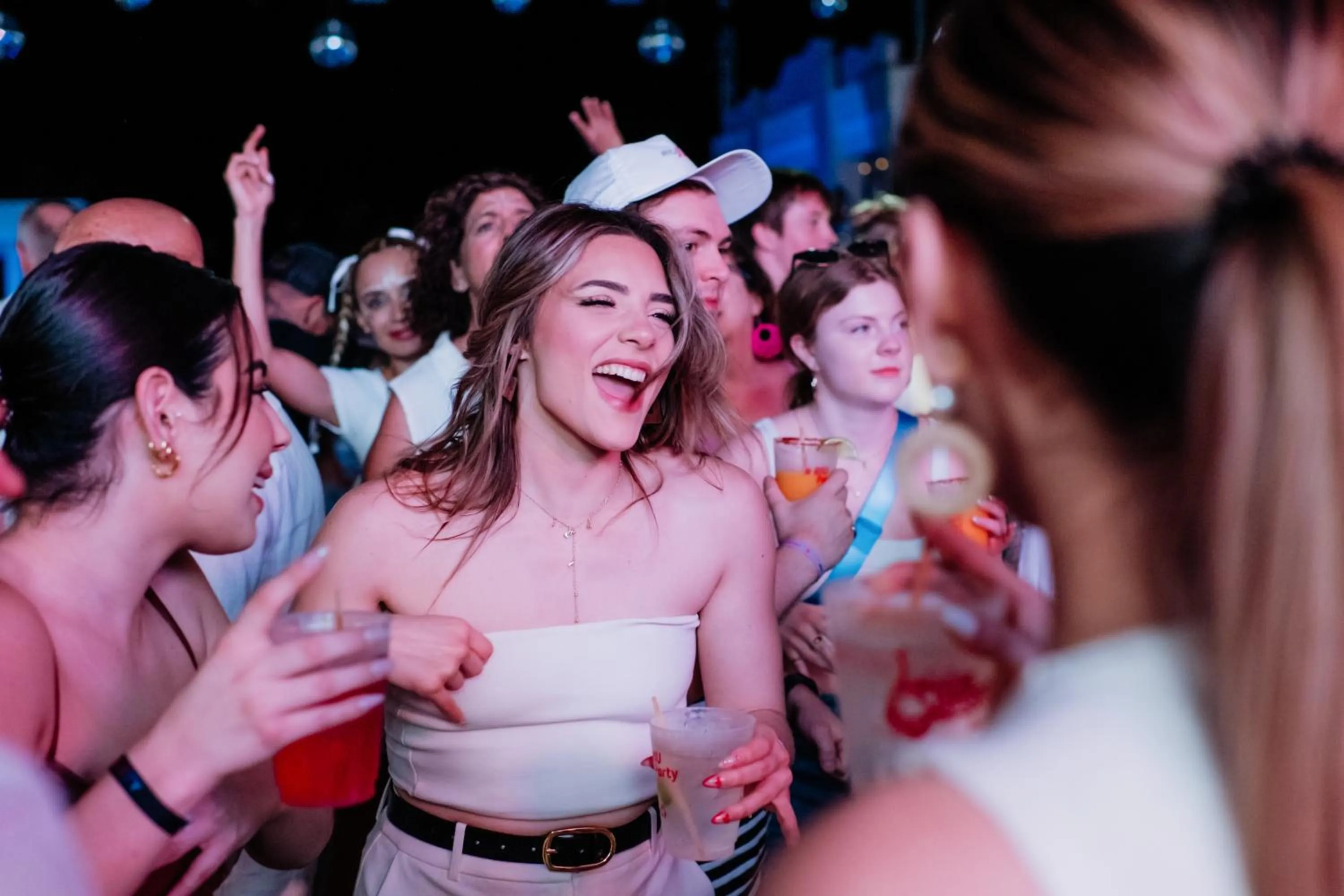 Evening entertainment in Riu Palace Peninsula - All Inclusive