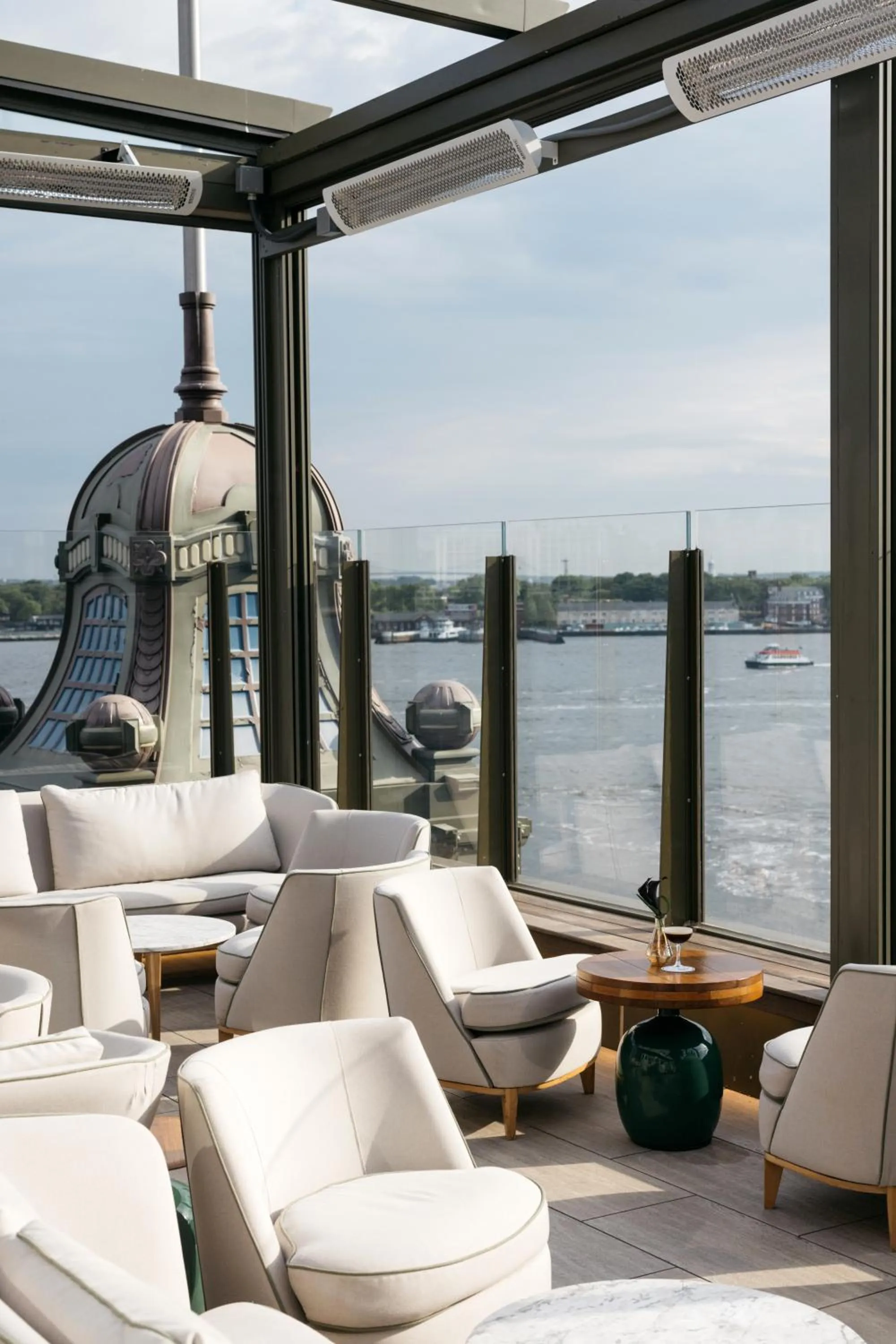 Restaurant/places to eat in Casa Cipriani New York