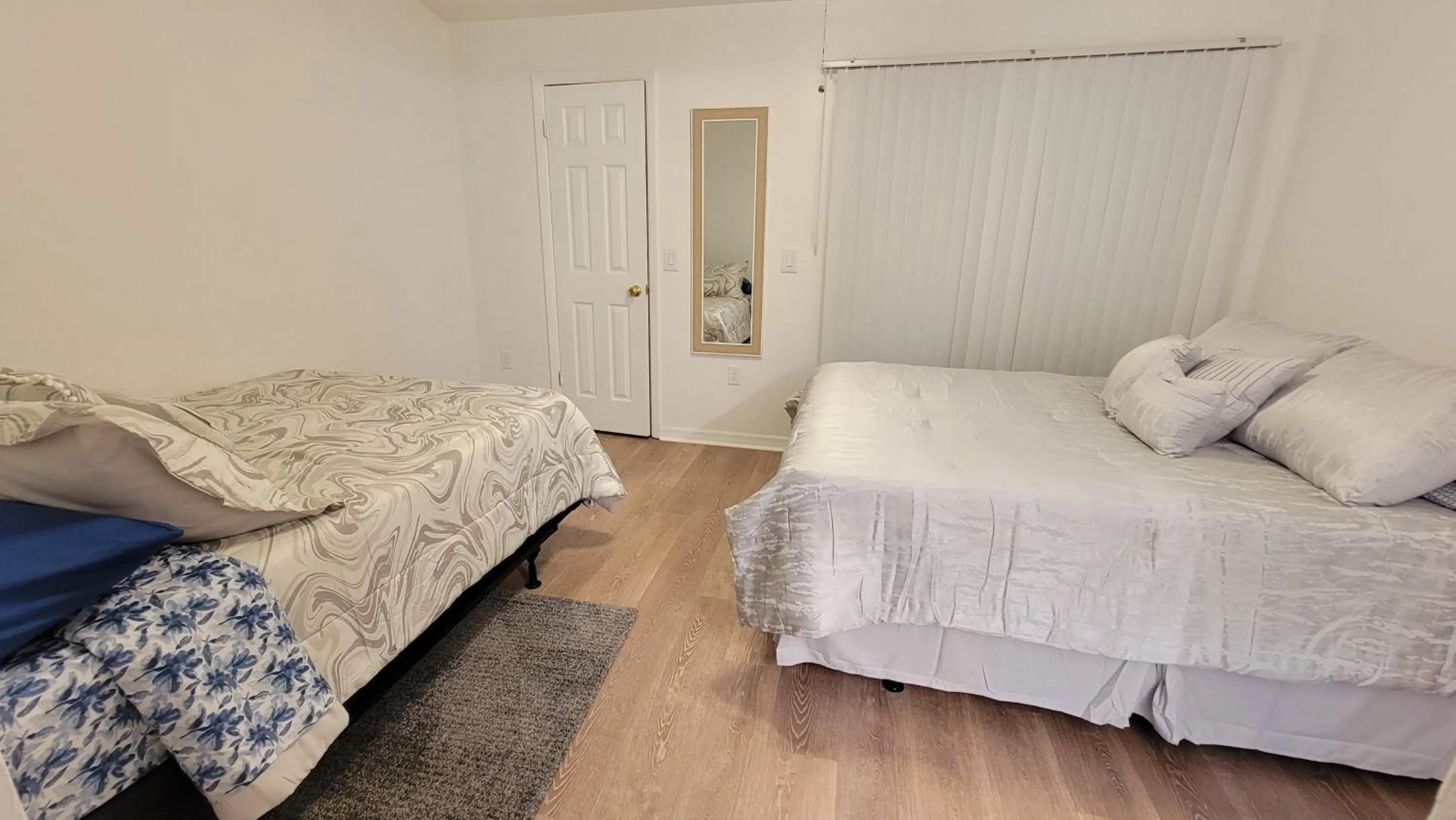 Bed in Comfortable Townhome 2BR 1-5BA - Near UF & Shopping Dining