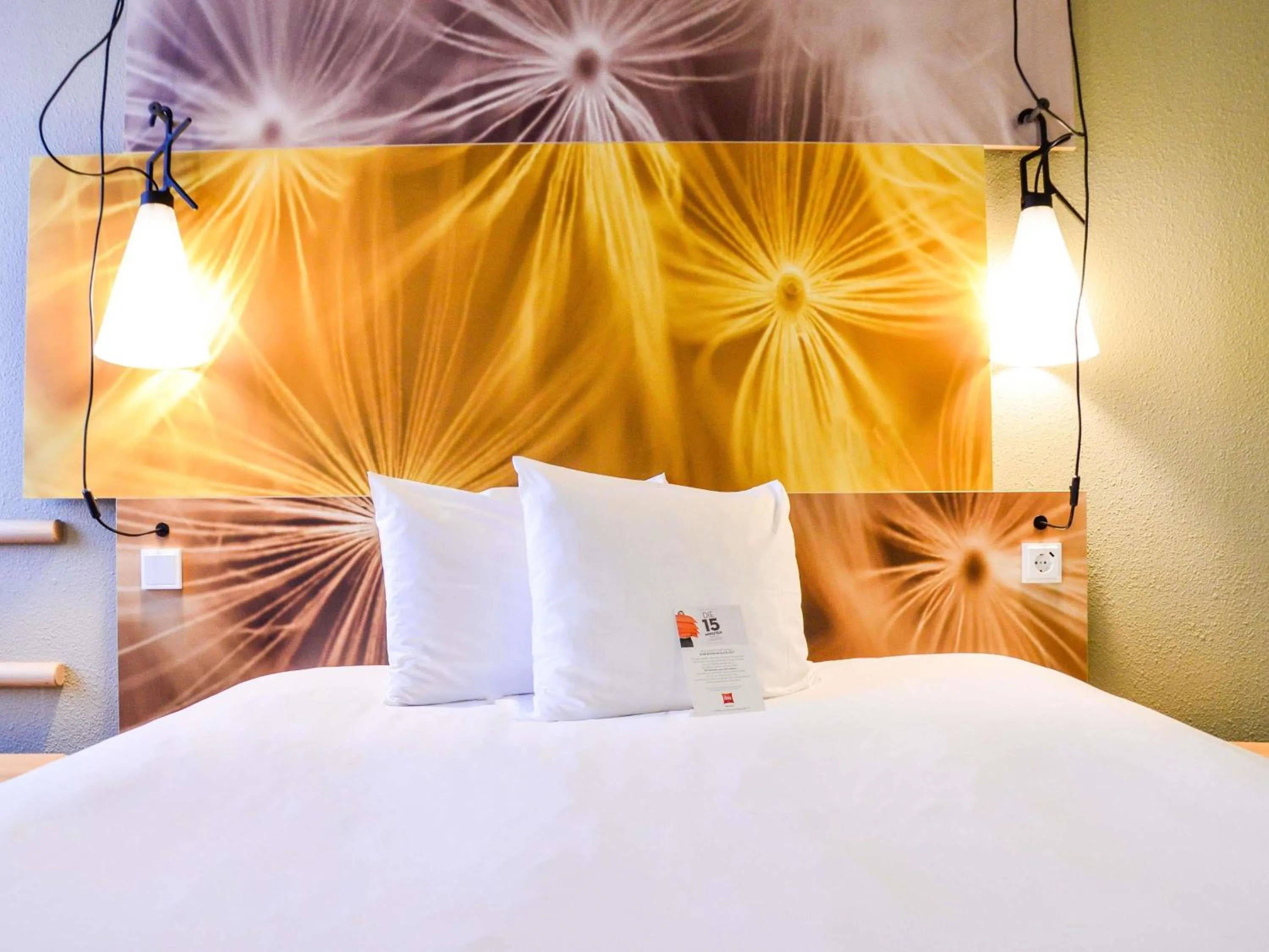 Bedroom, Bed in ibis Hotel Frankfurt Airport