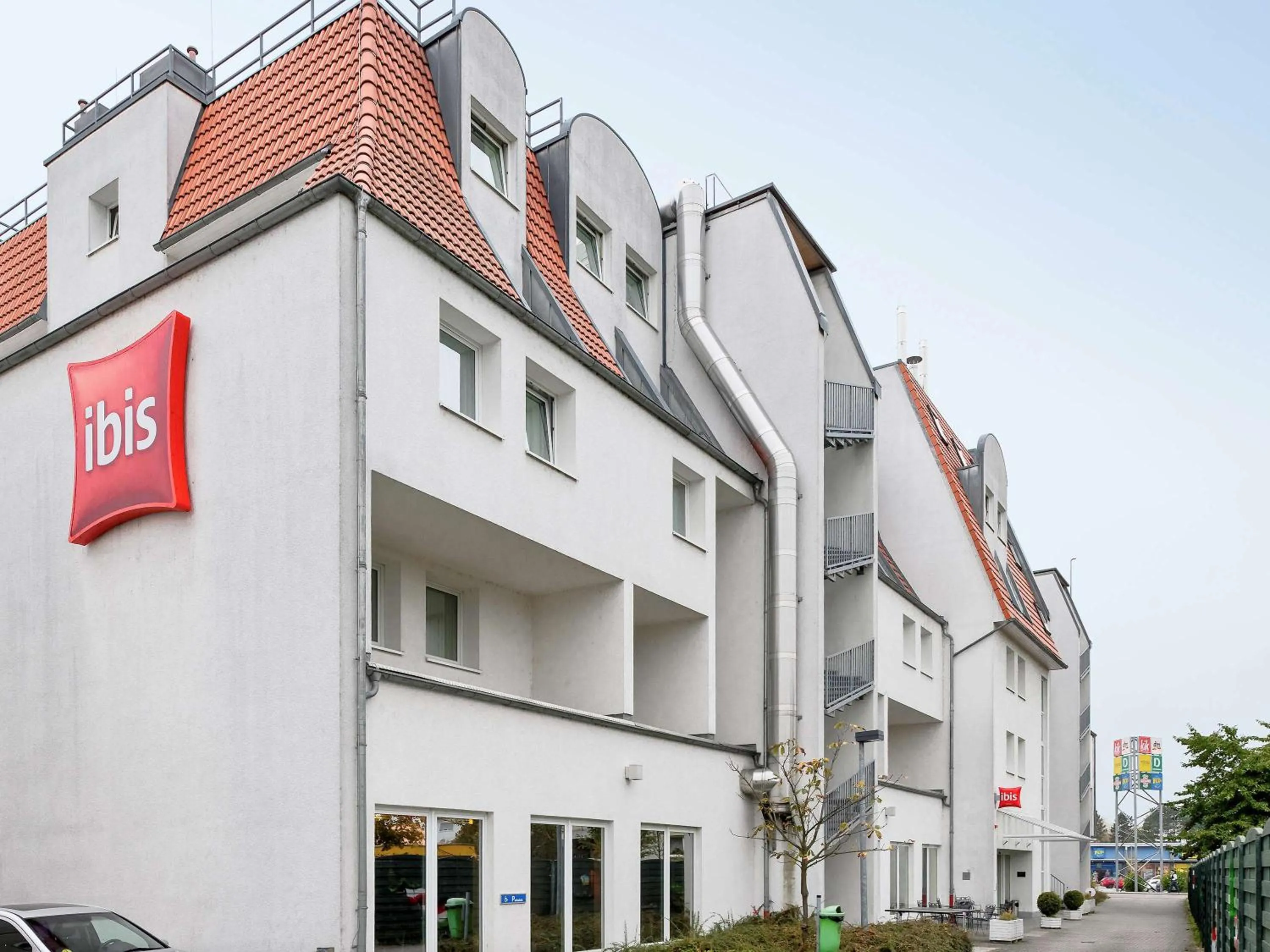 Property building in ibis Hotel Frankfurt Airport