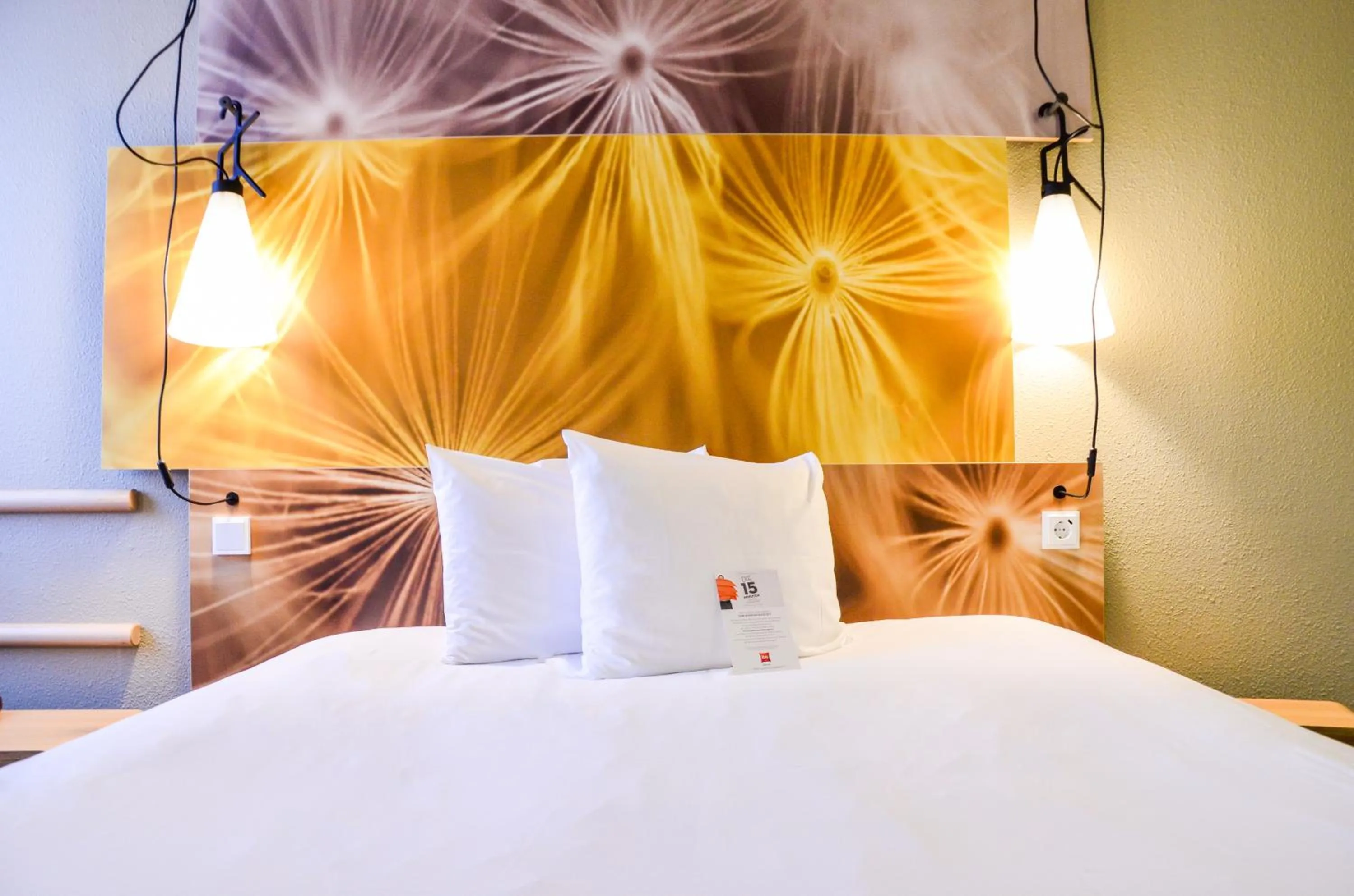 Bed in ibis Hotel Frankfurt Airport