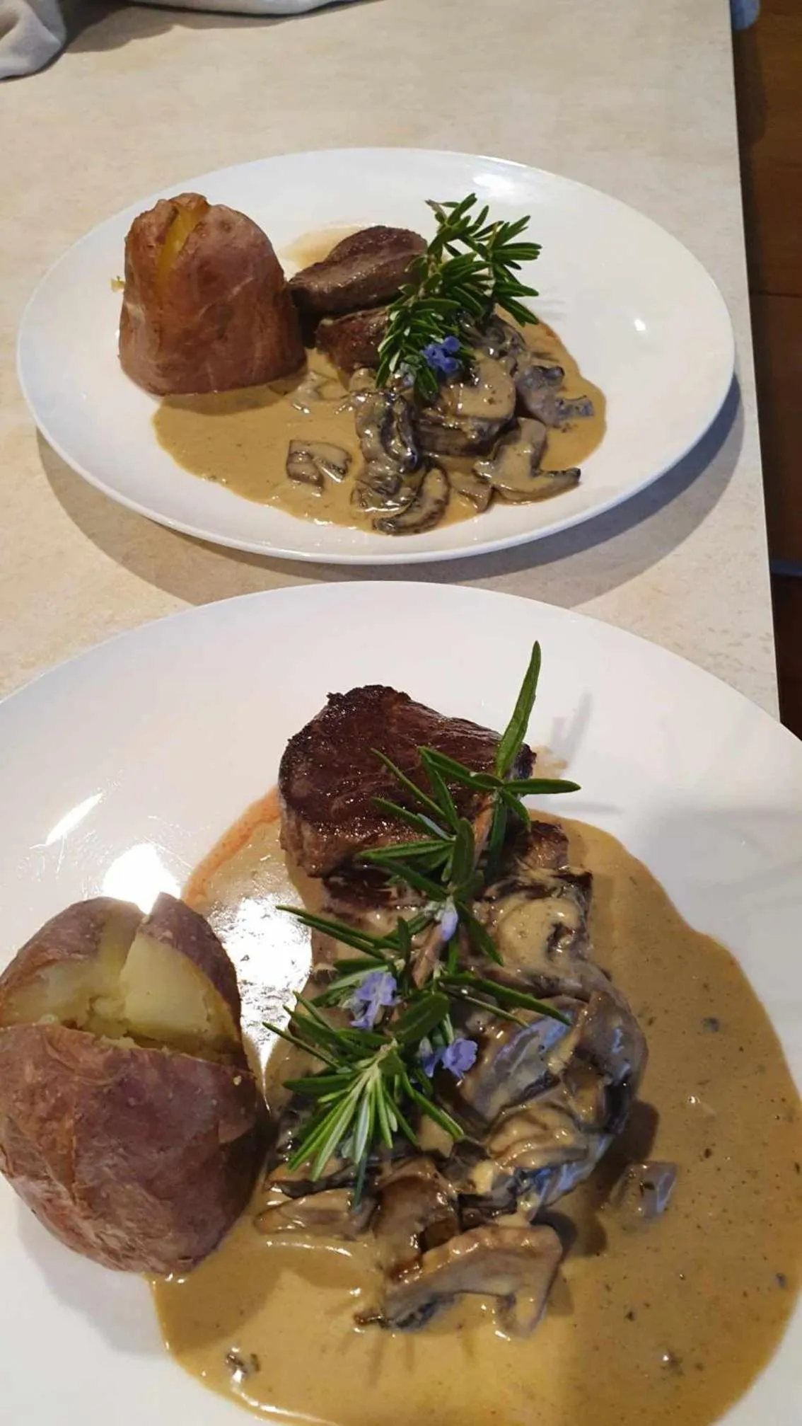 Food and drinks in Century House B & B flatlette