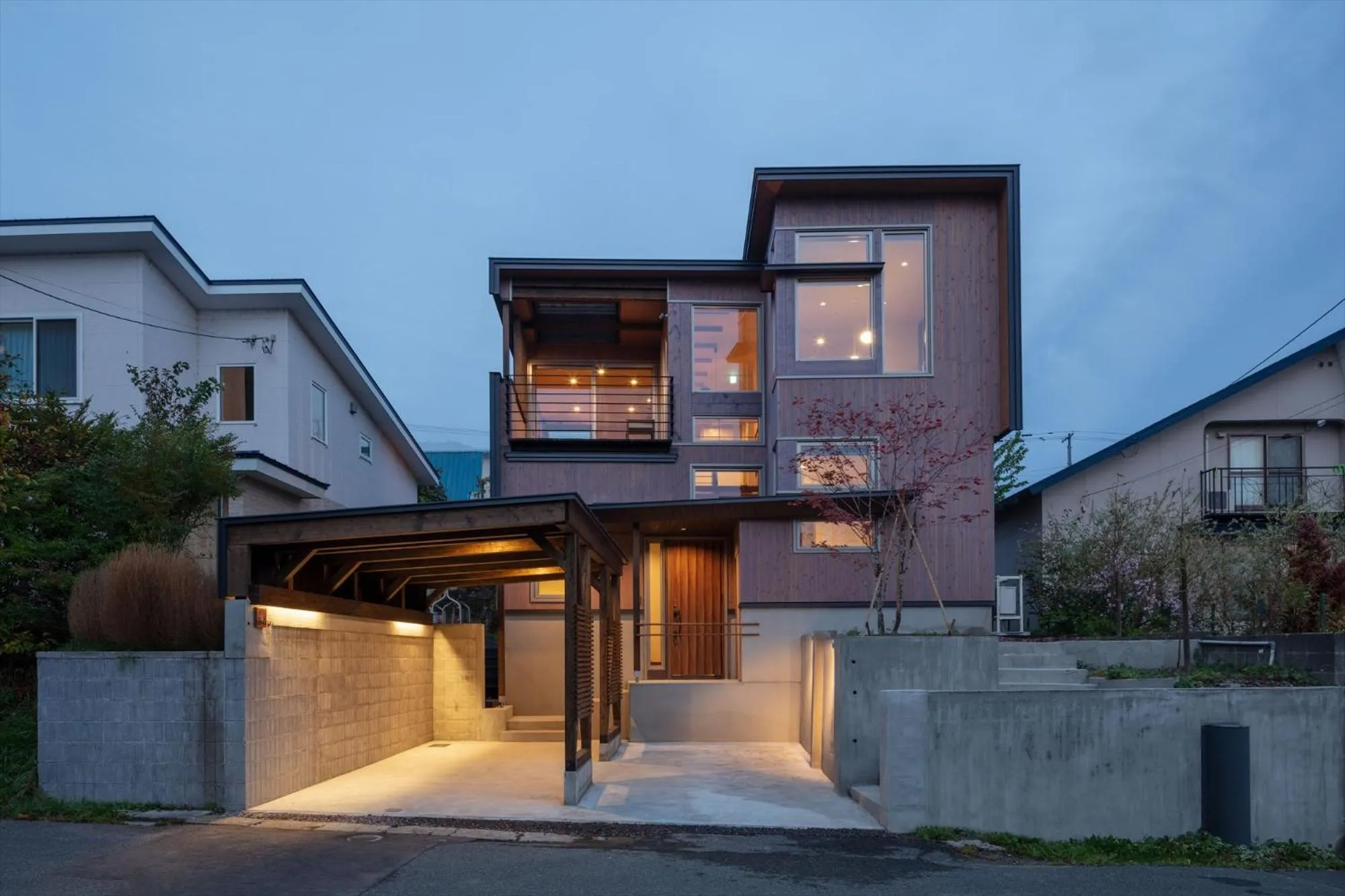 Property building in MOKUREN