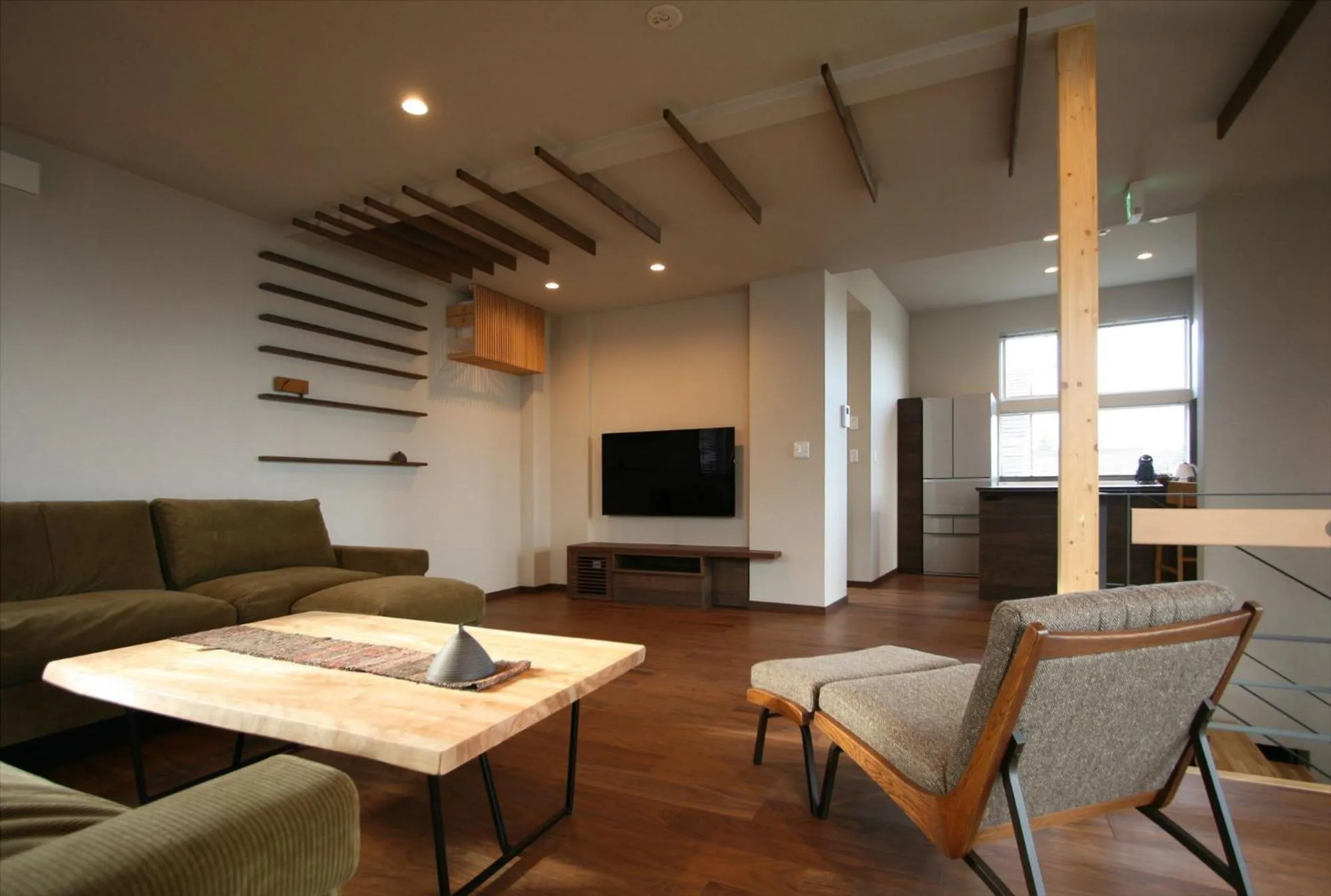 Living room in MOKUREN