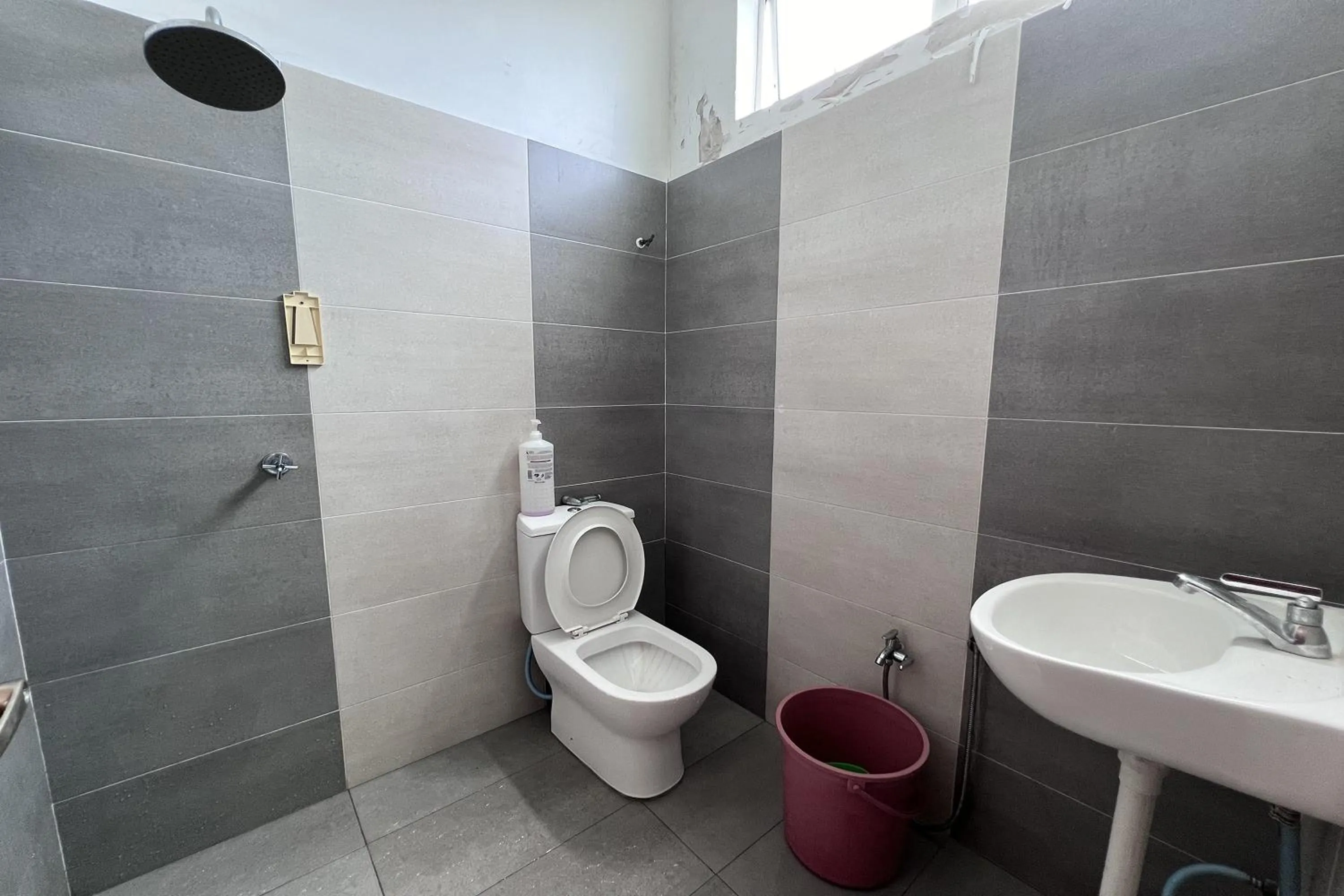 Bathroom in Saujana Villa Cherok Paloh, Kuantan Beach