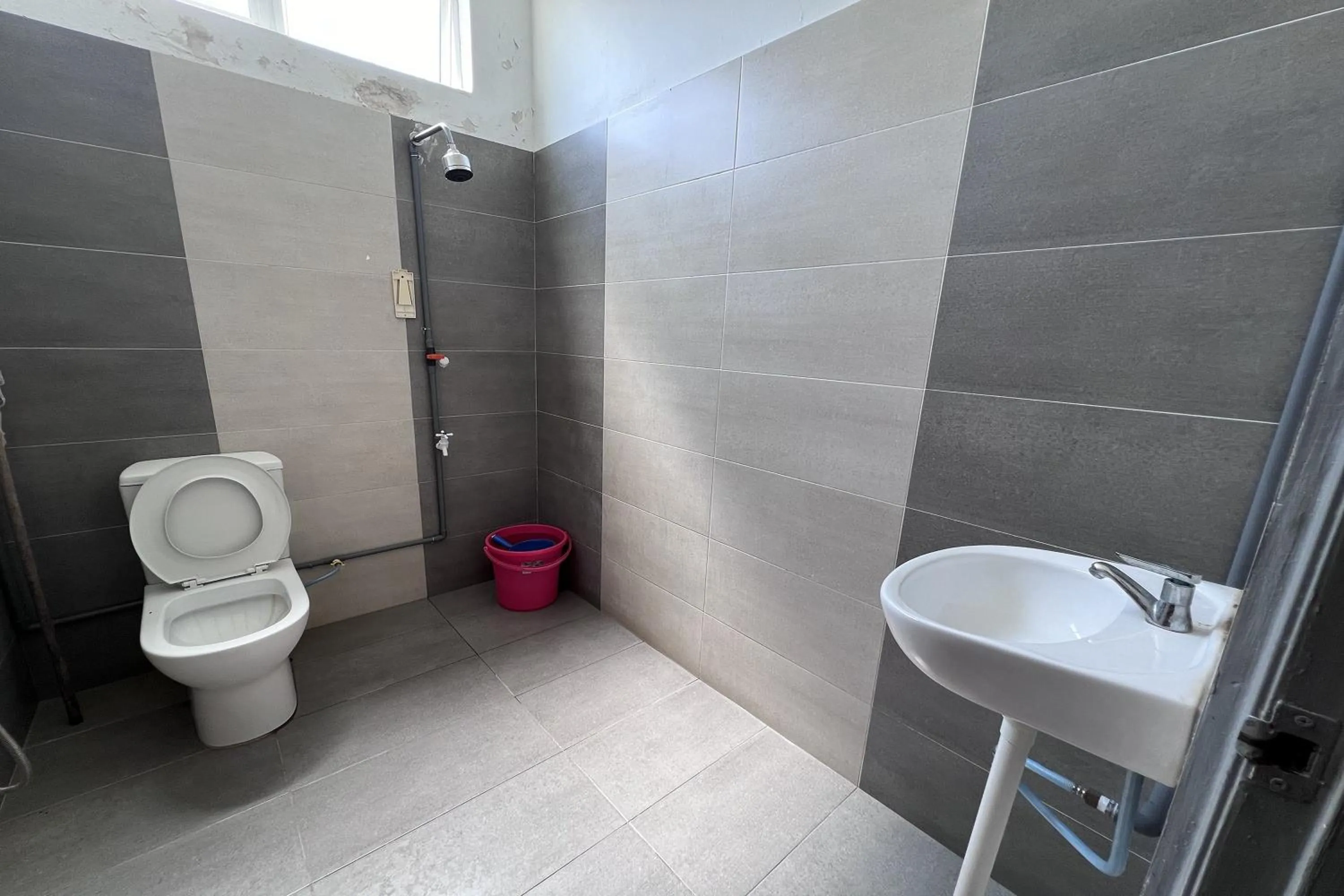 Bathroom in Saujana Villa Cherok Paloh, Kuantan Beach