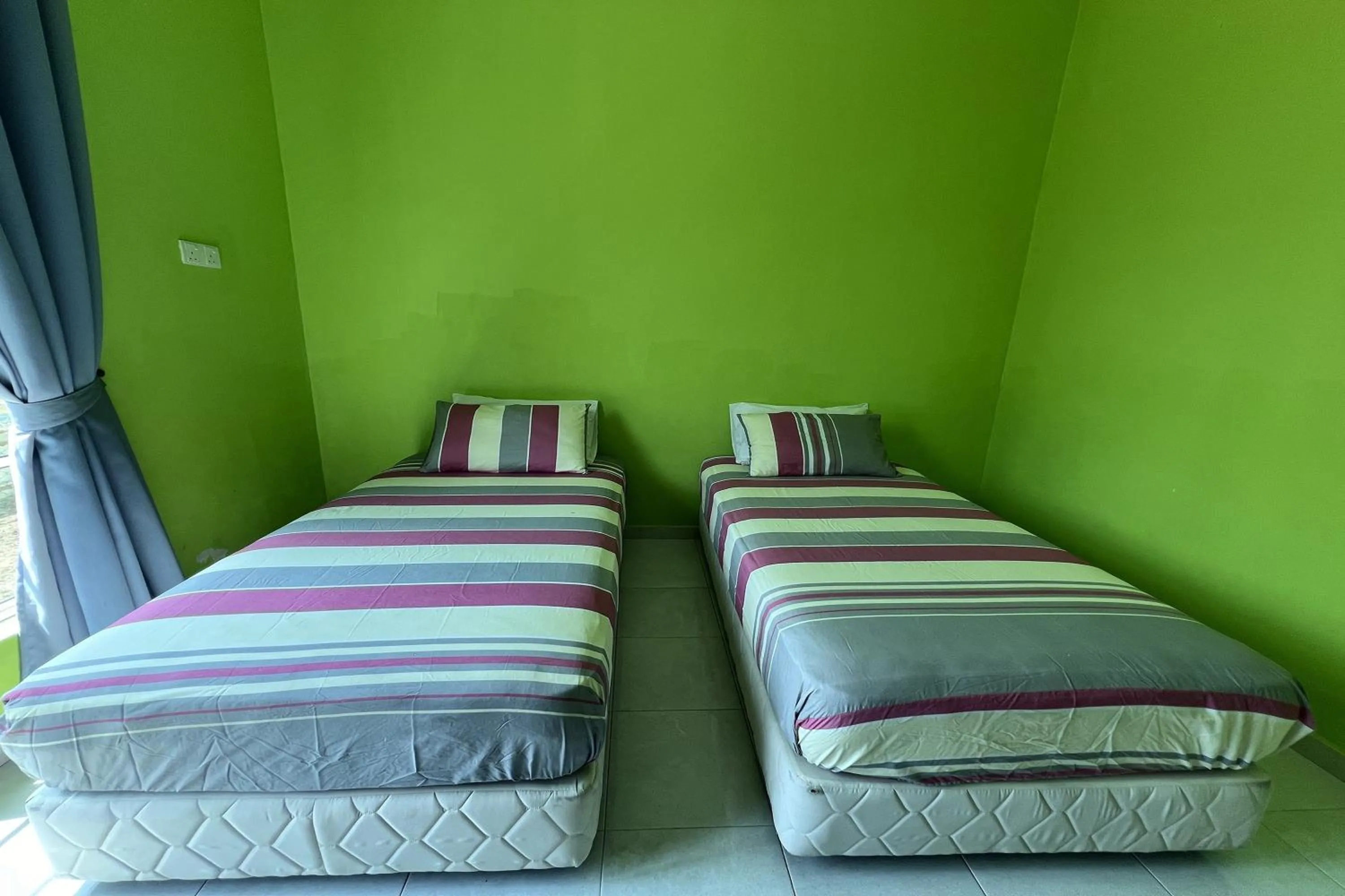 Photo of the whole room, Bed in Saujana Villa Cherok Paloh, Kuantan Beach