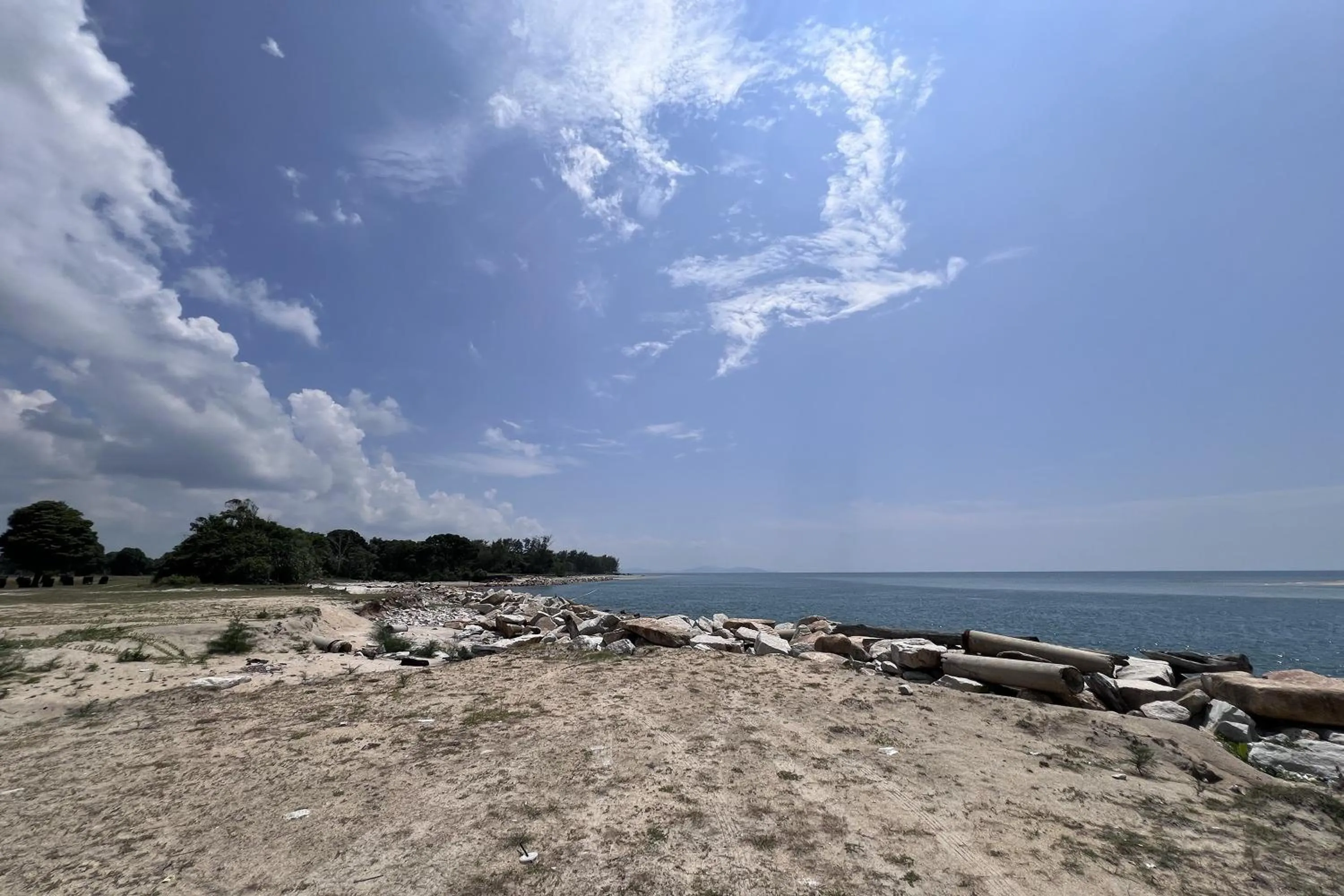 Beach in Saujana Villa Cherok Paloh, Kuantan Beach