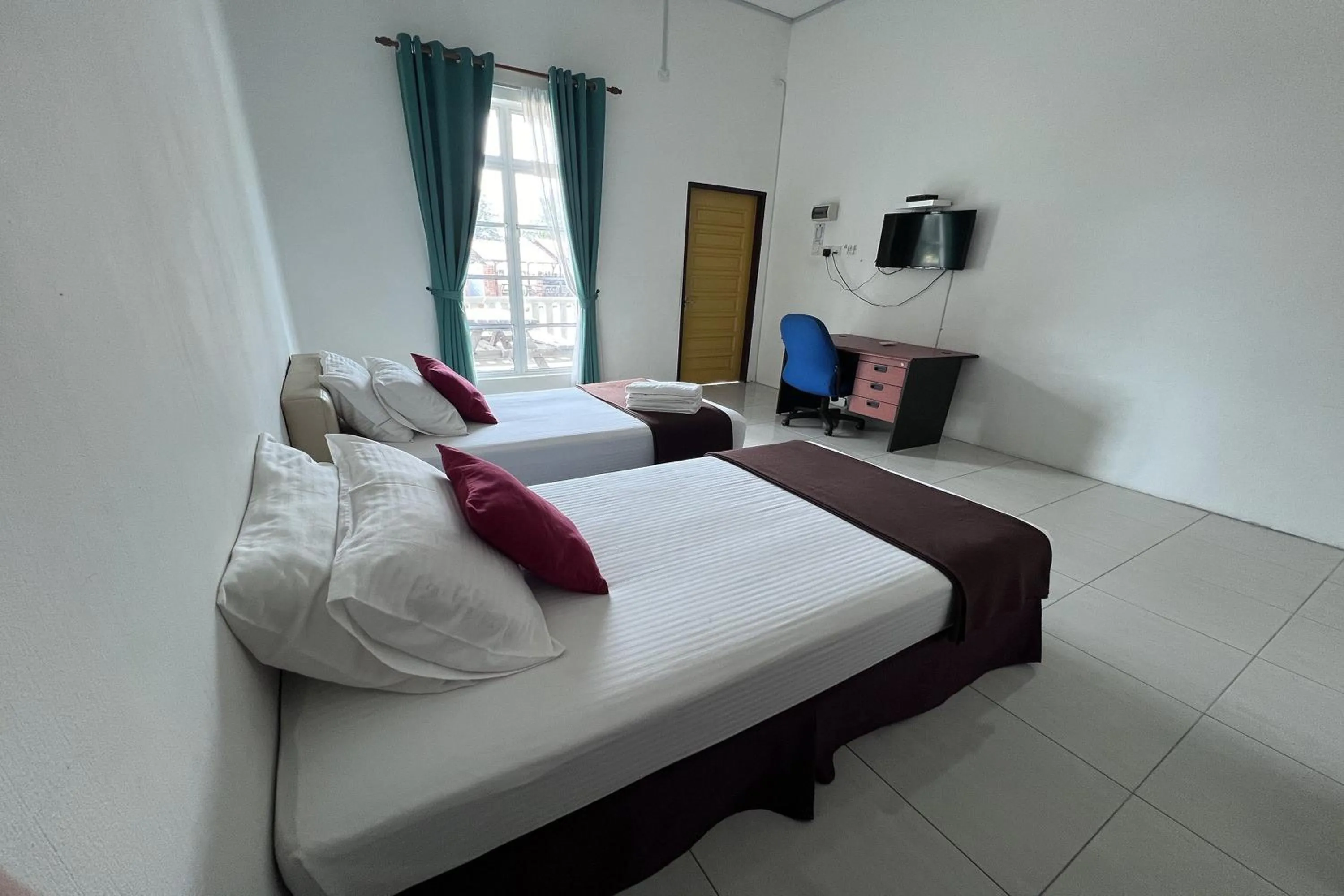 Bedroom, Bed in Saujana Villa Cherok Paloh, Kuantan Beach