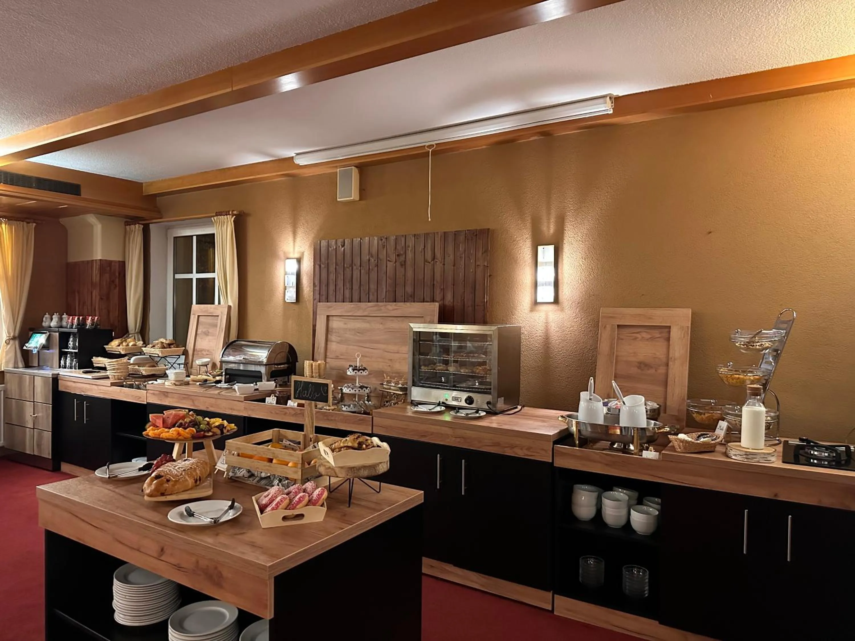 Food and drinks in Berghotel Drei Brüder Höhe