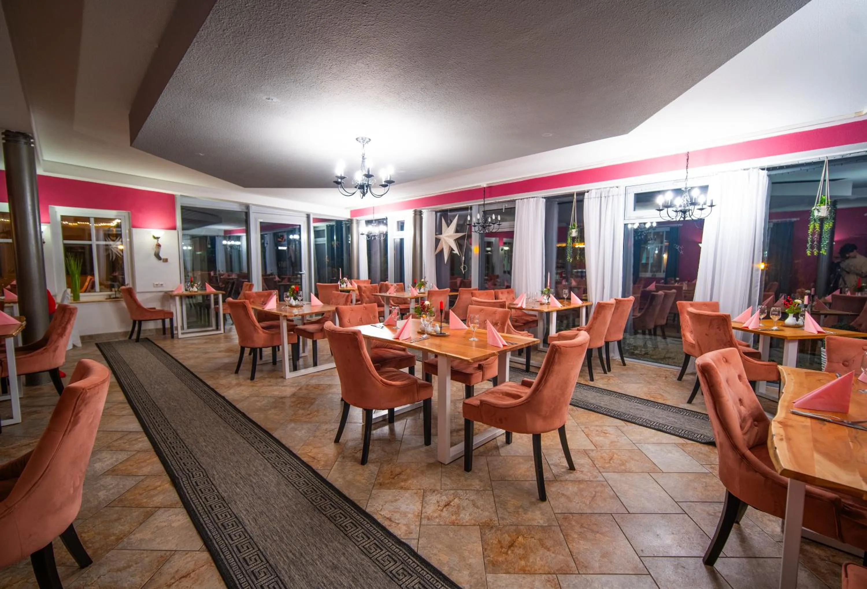 Restaurant/places to eat in Berghotel Drei Brüder Höhe