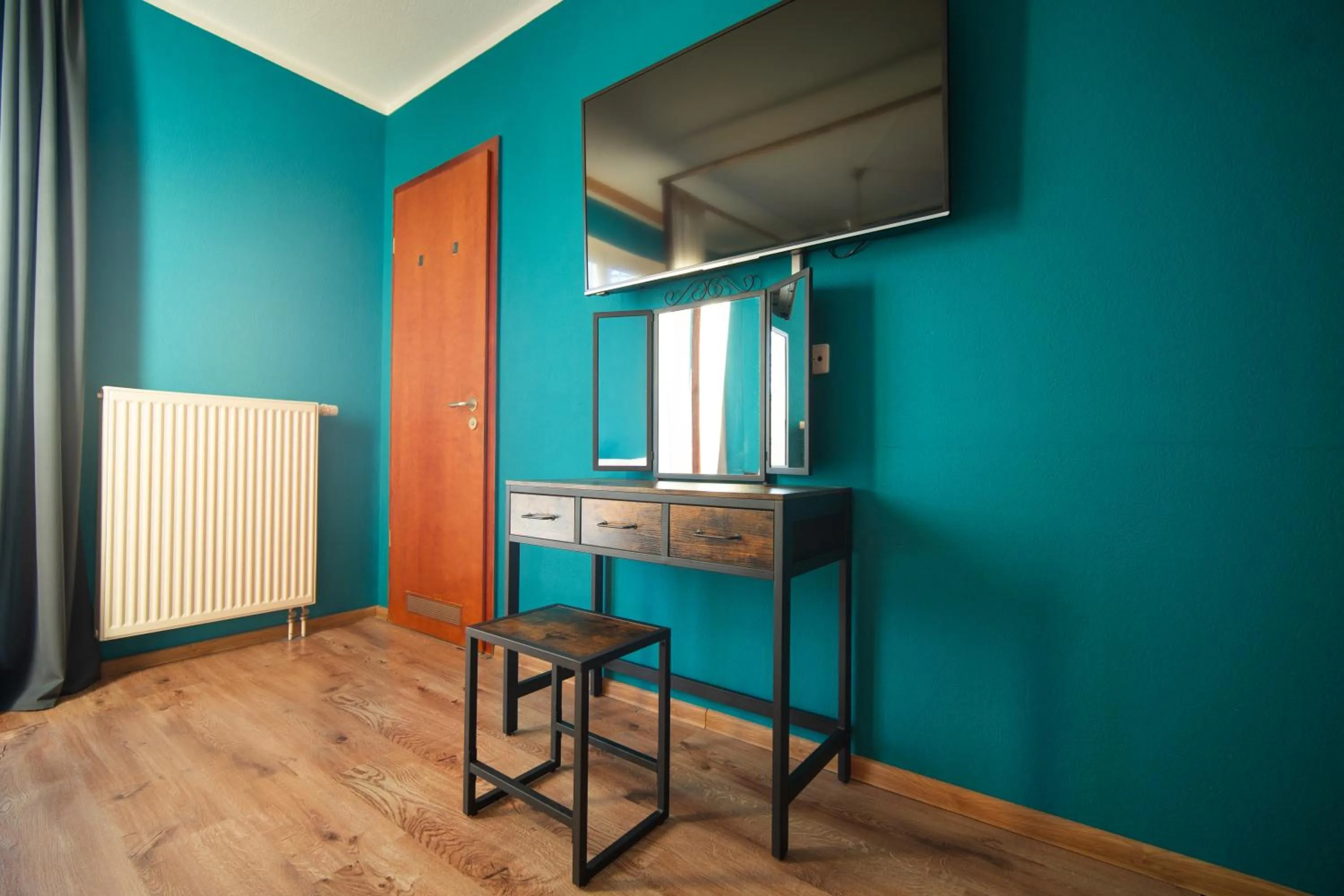 Bedroom in Berghotel Drei Brüder Höhe