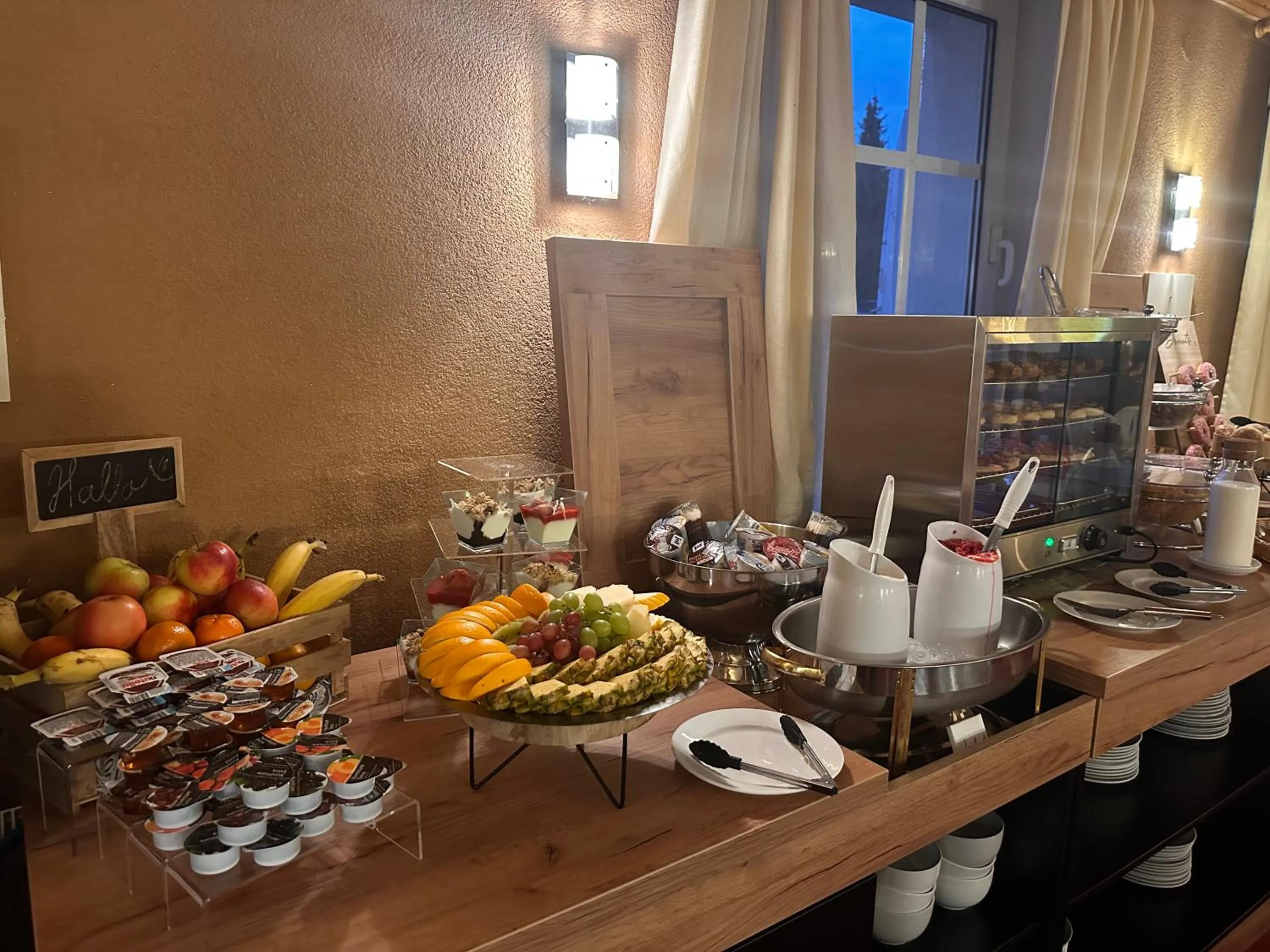 Food and drinks in Berghotel Drei Brüder Höhe