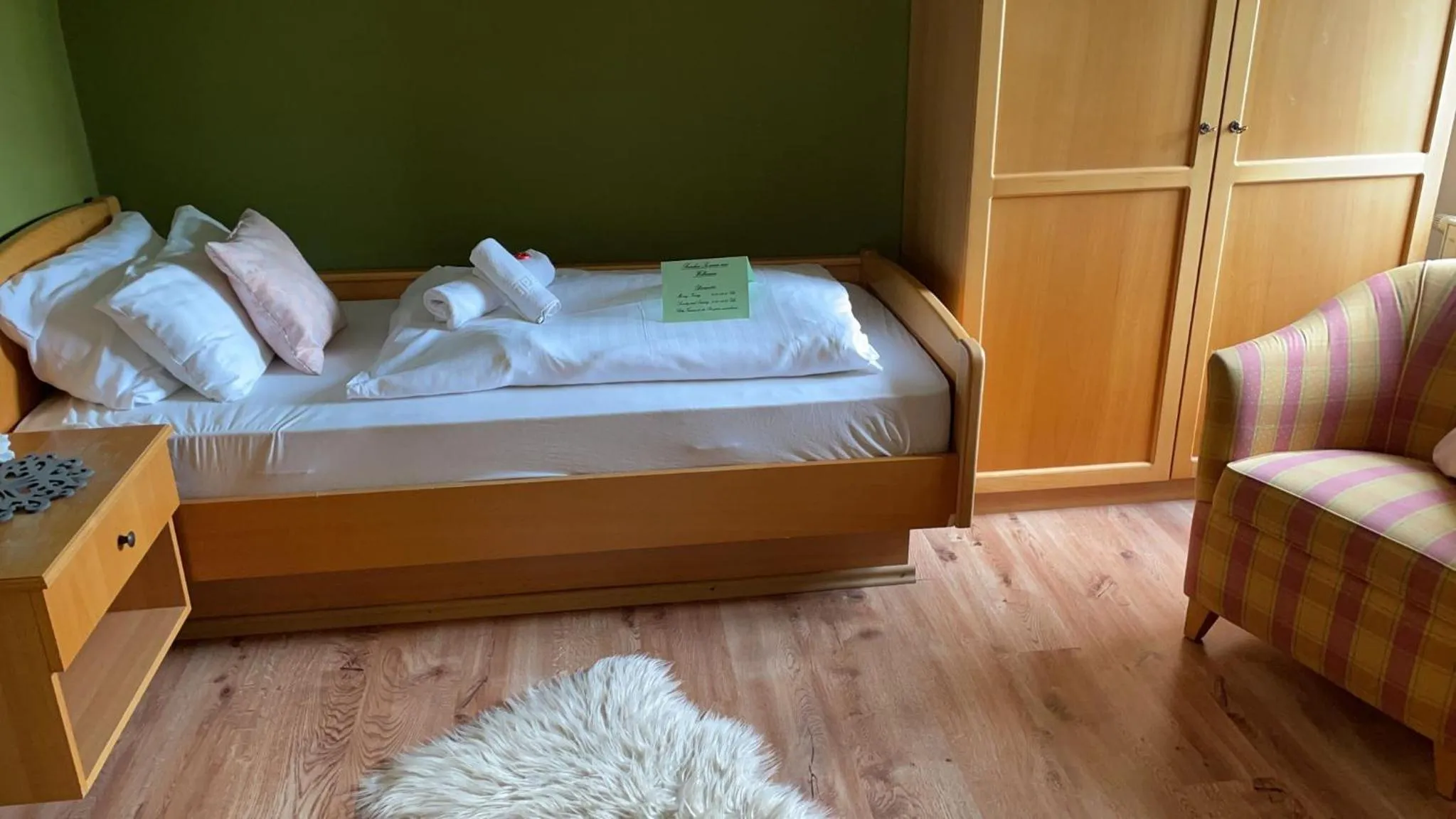 Bedroom, Bed in Berghotel Drei Brüder Höhe