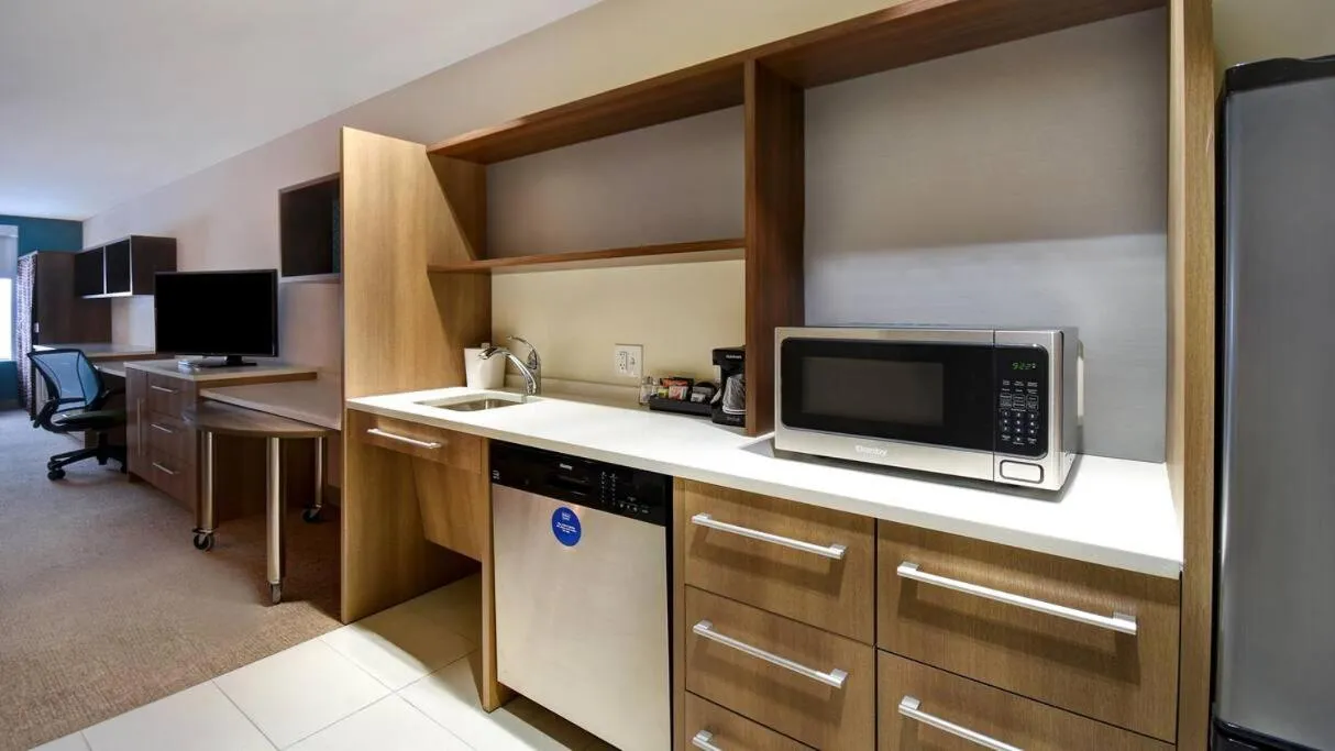 TV and multimedia in Home2 Suites Wichita Downtown Delano, Ks