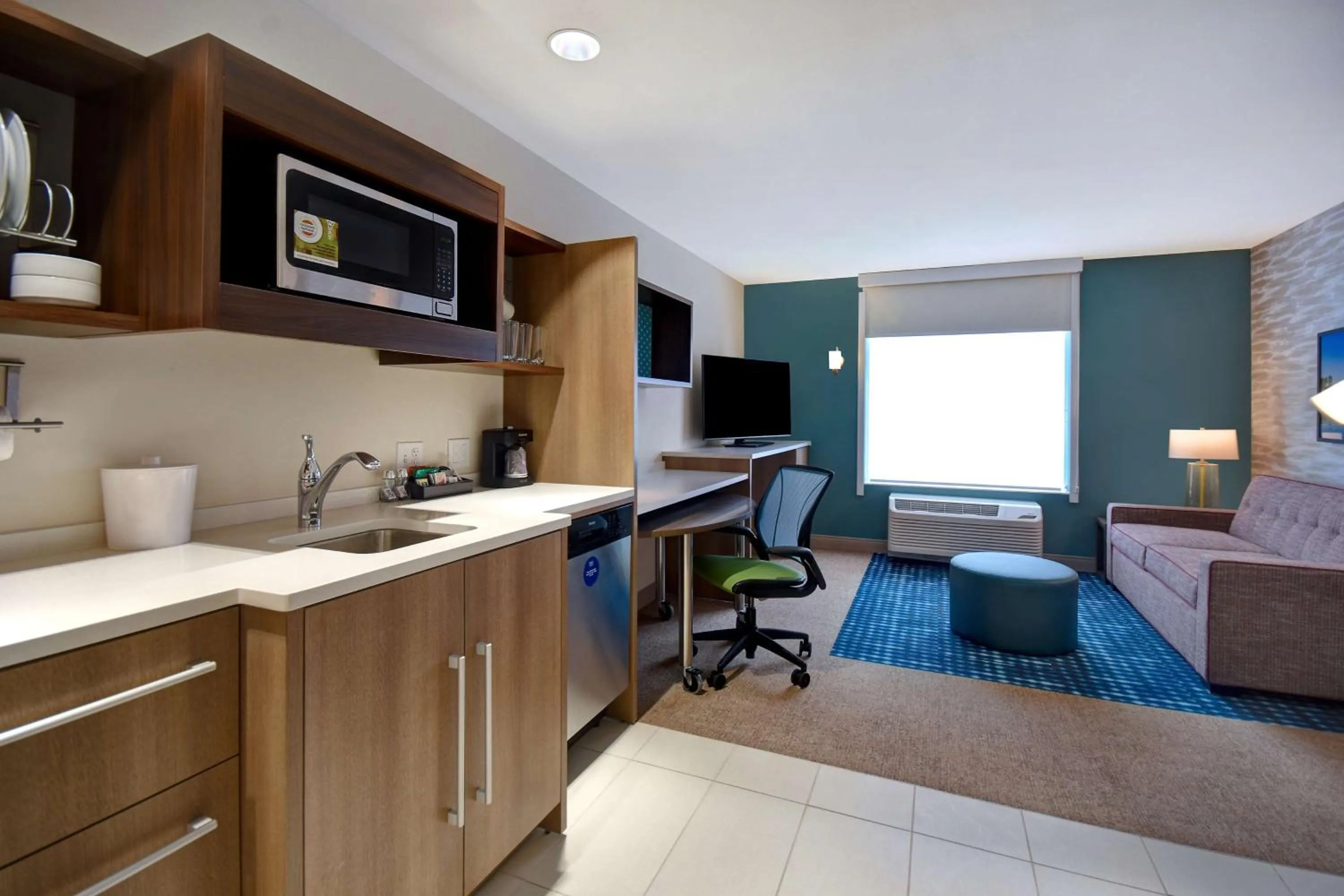 Kitchen or kitchenette in Home2 Suites Wichita Downtown Delano, Ks