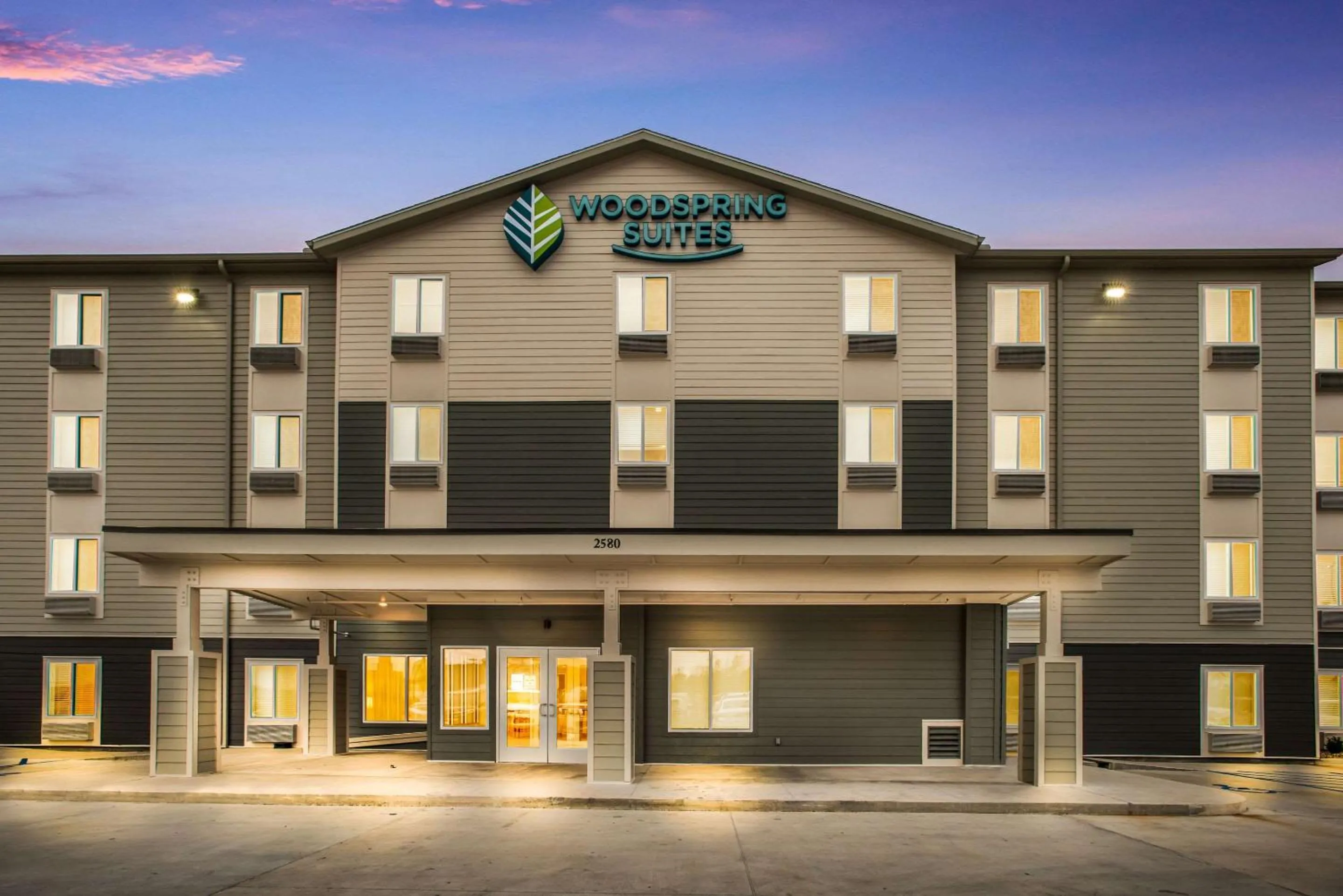 Property building in WoodSpring Suites Sulphur - Lake Charles