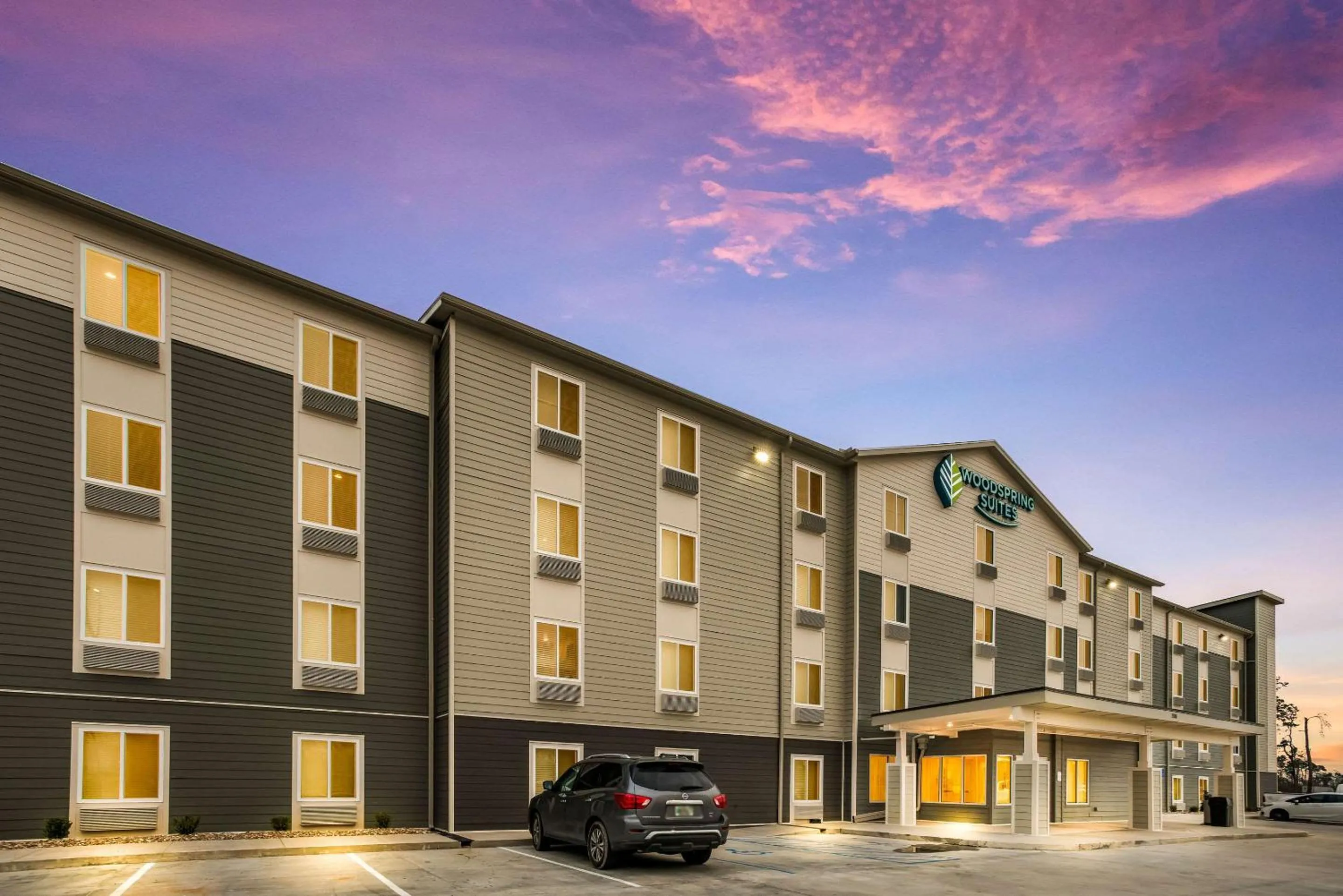 Property building in WoodSpring Suites Sulphur - Lake Charles