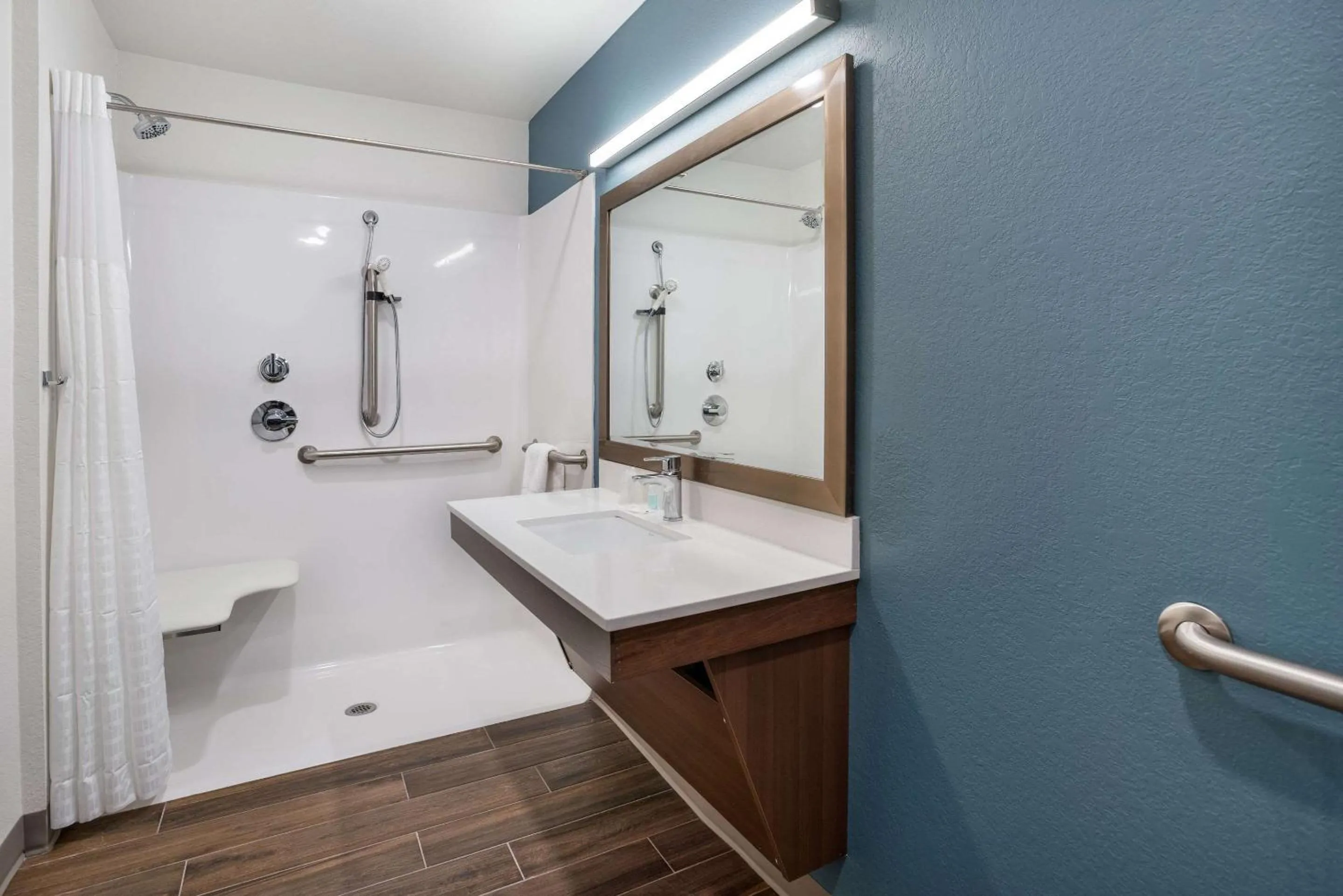 Photo of the whole room in WoodSpring Suites Sulphur - Lake Charles