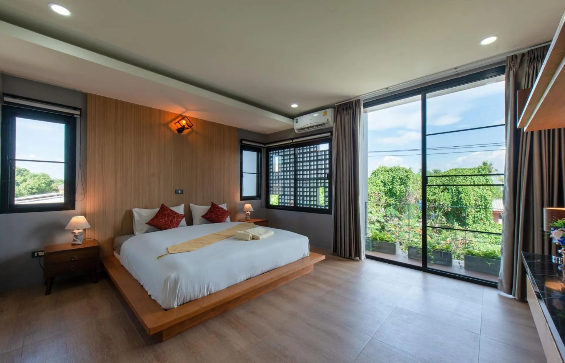 Bedroom, Bed in Areya Villa